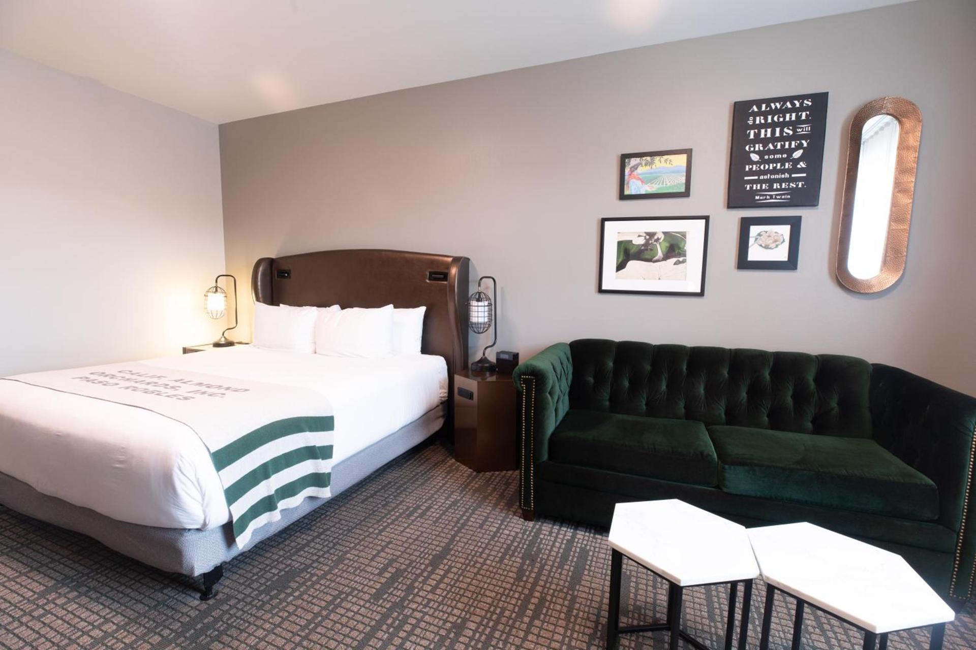 Oxford Suites Paso Robles photo 45