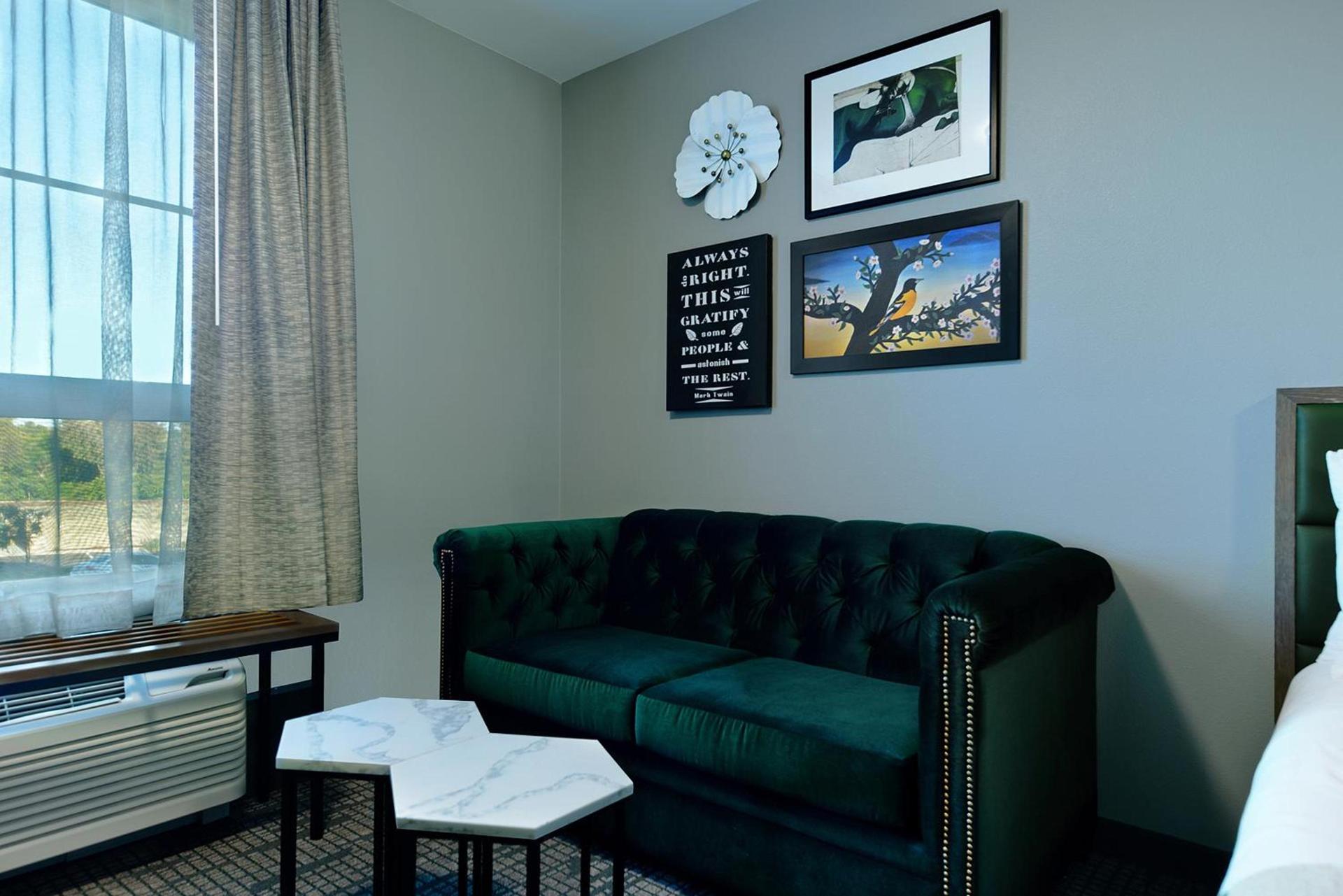 Oxford Suites Paso Robles photo 51