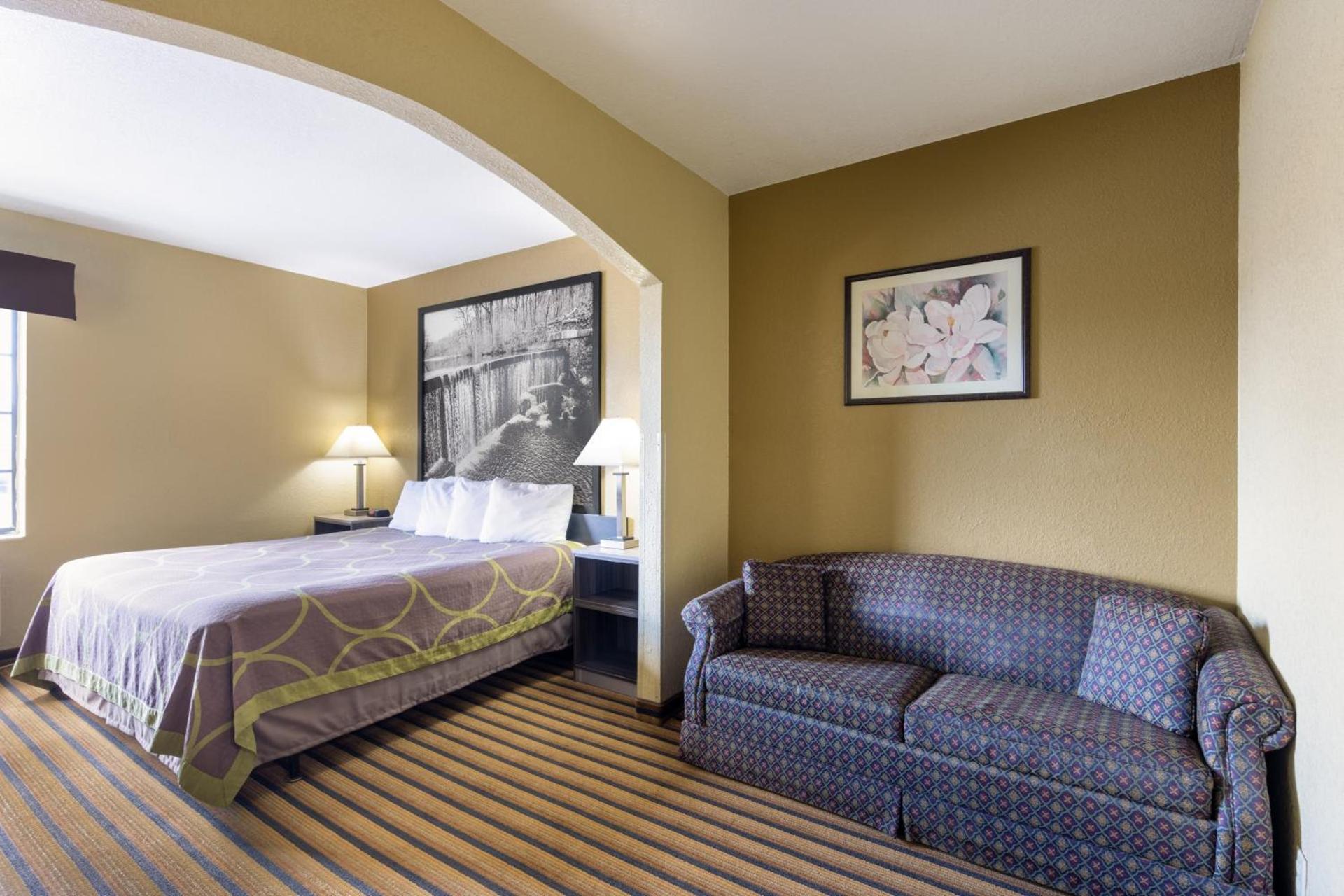 Super 8 by Wyndham Nixa/Springfield Area photo 40