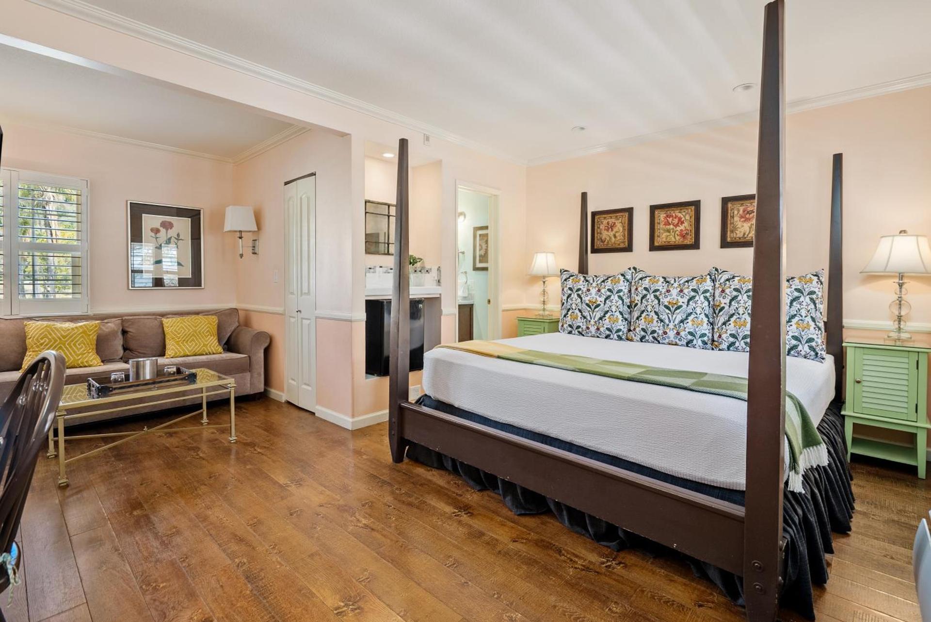 Apple Farm Inn photo 5