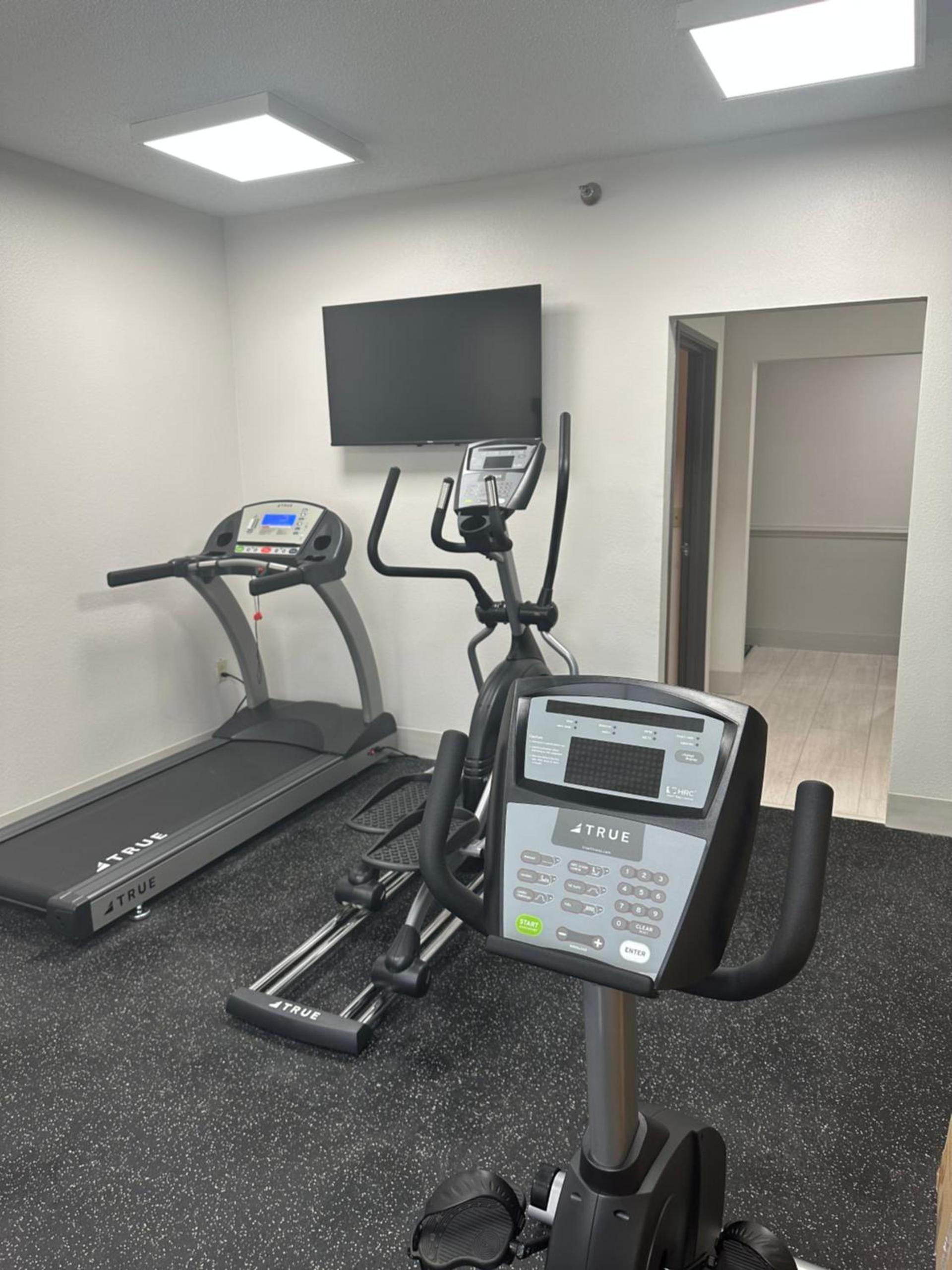 Wingate by Wyndham Hattiesburg photo 33