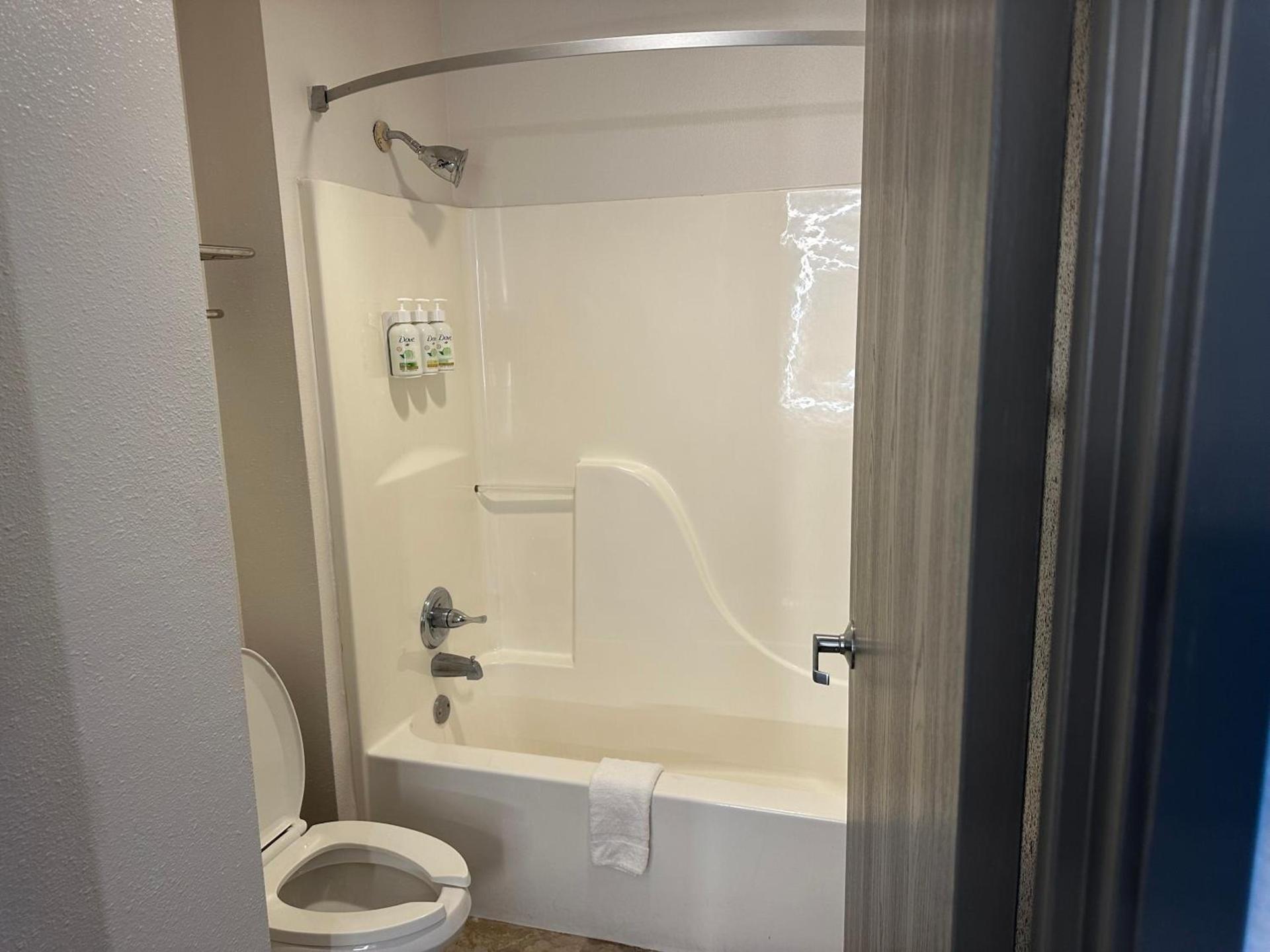 Wingate by Wyndham Hattiesburg photo 34