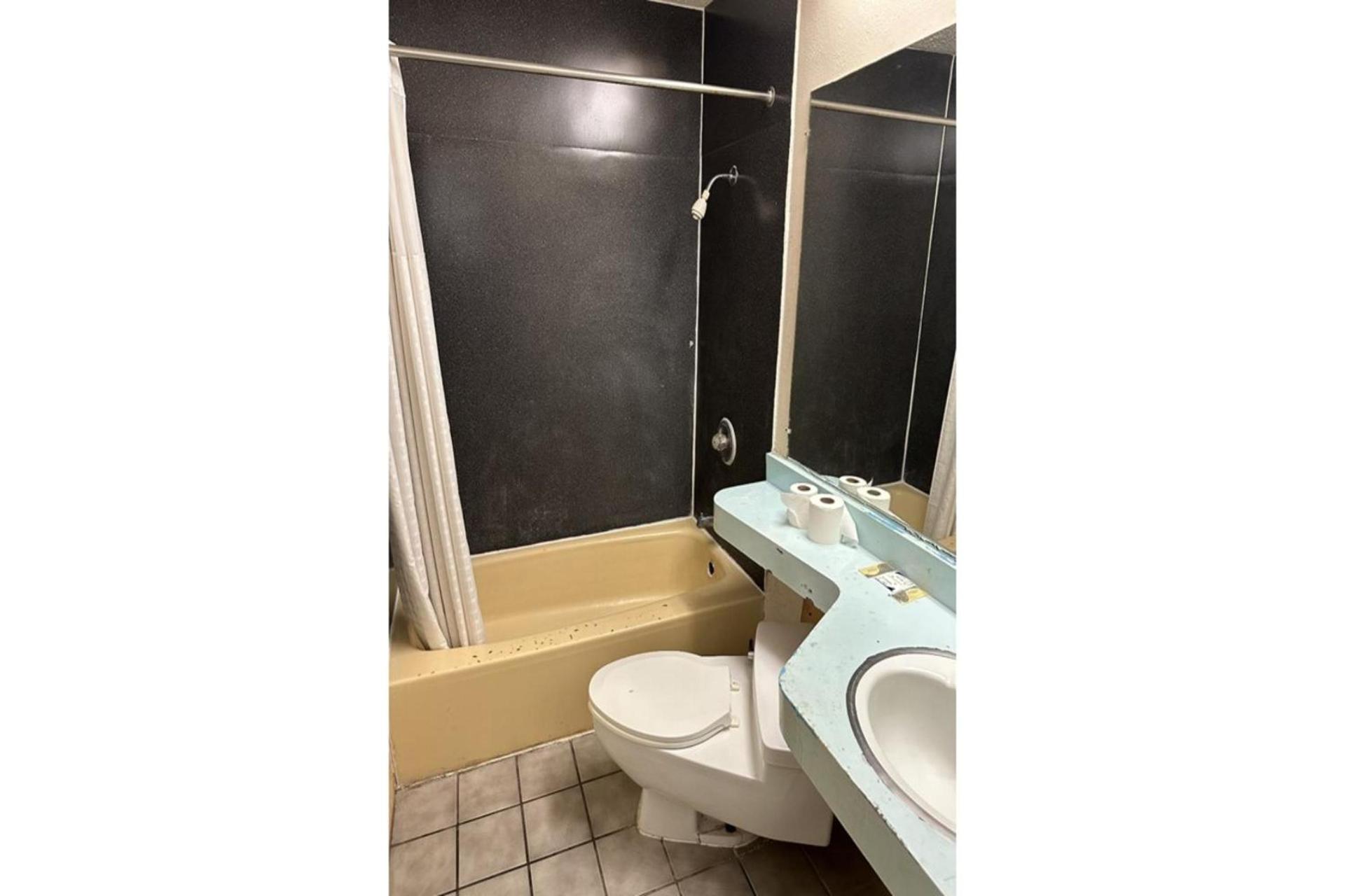 Campus Inn by Hotel O Gainesville - University Area photo 6