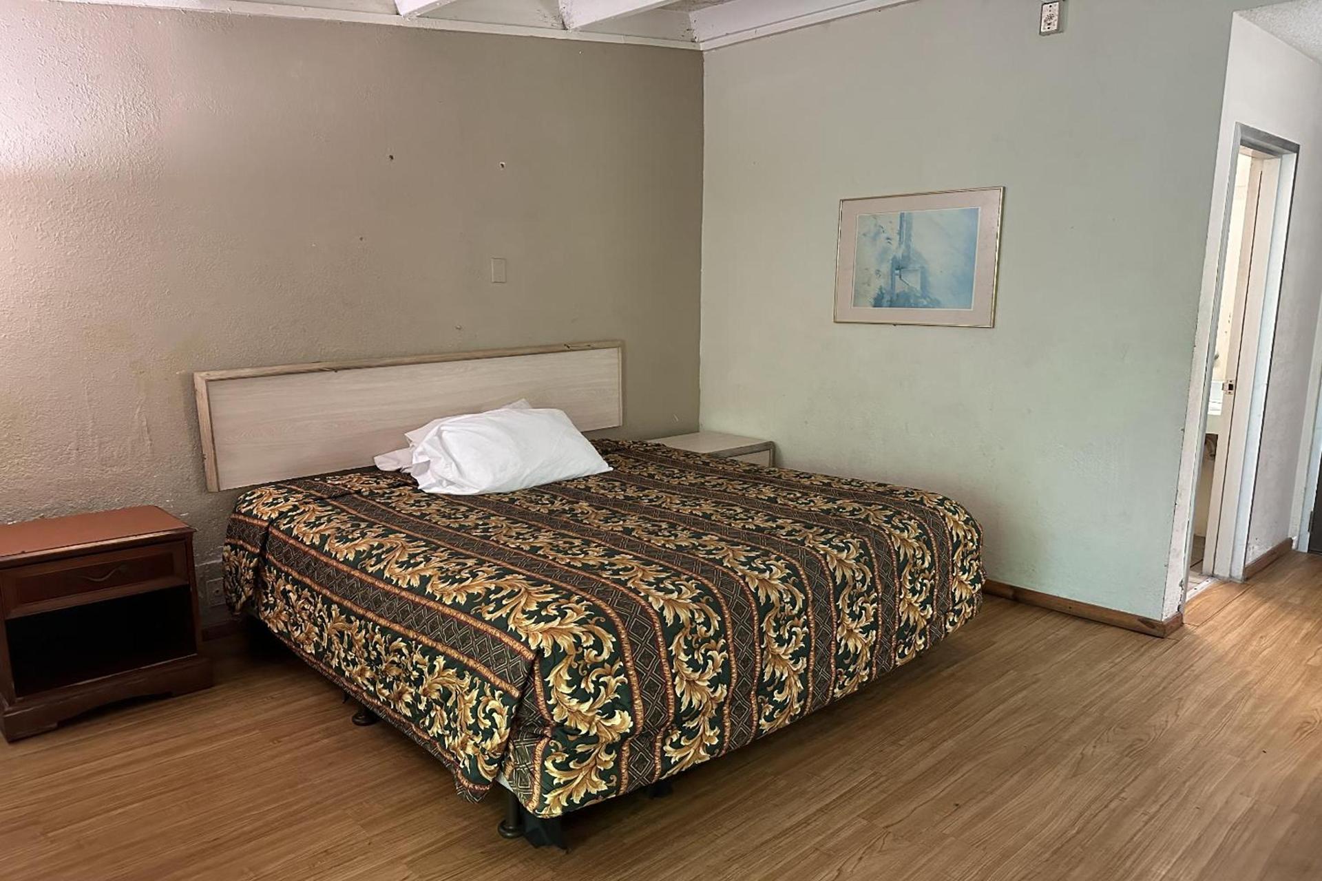 Campus Inn by Hotel O Gainesville - University Area photo 10