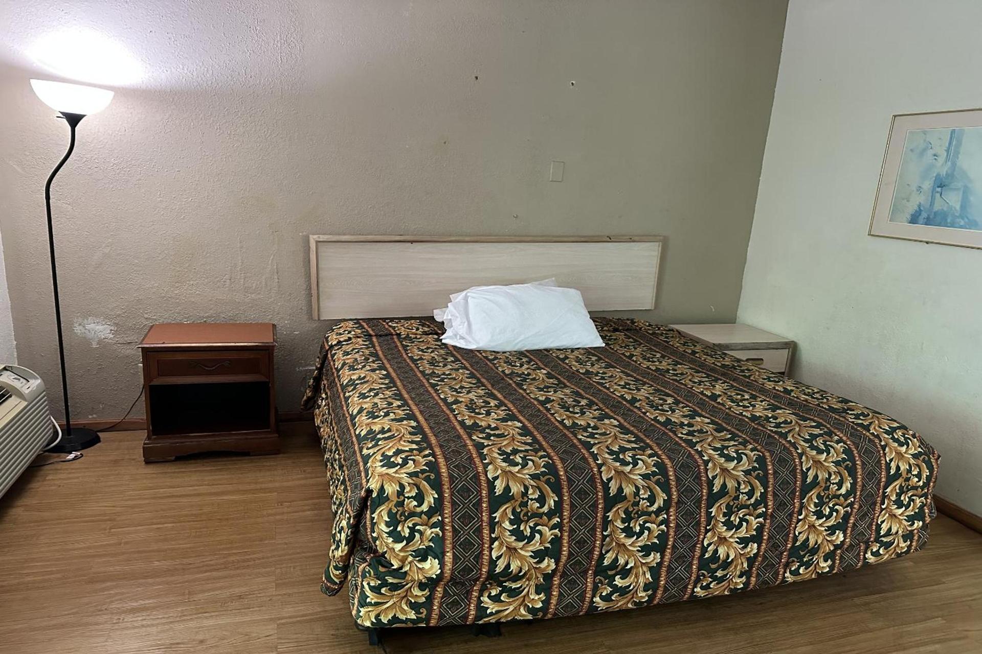 Campus Inn by Hotel O Gainesville - University Area photo 9