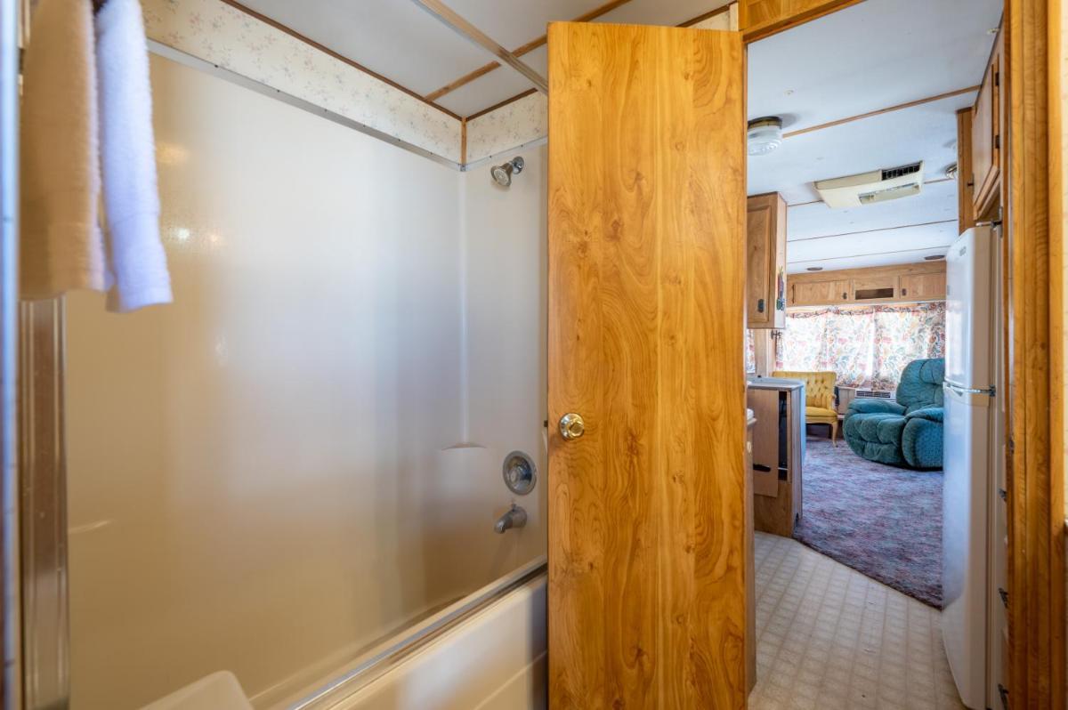 Delight's Hot Springs Resort photo 62