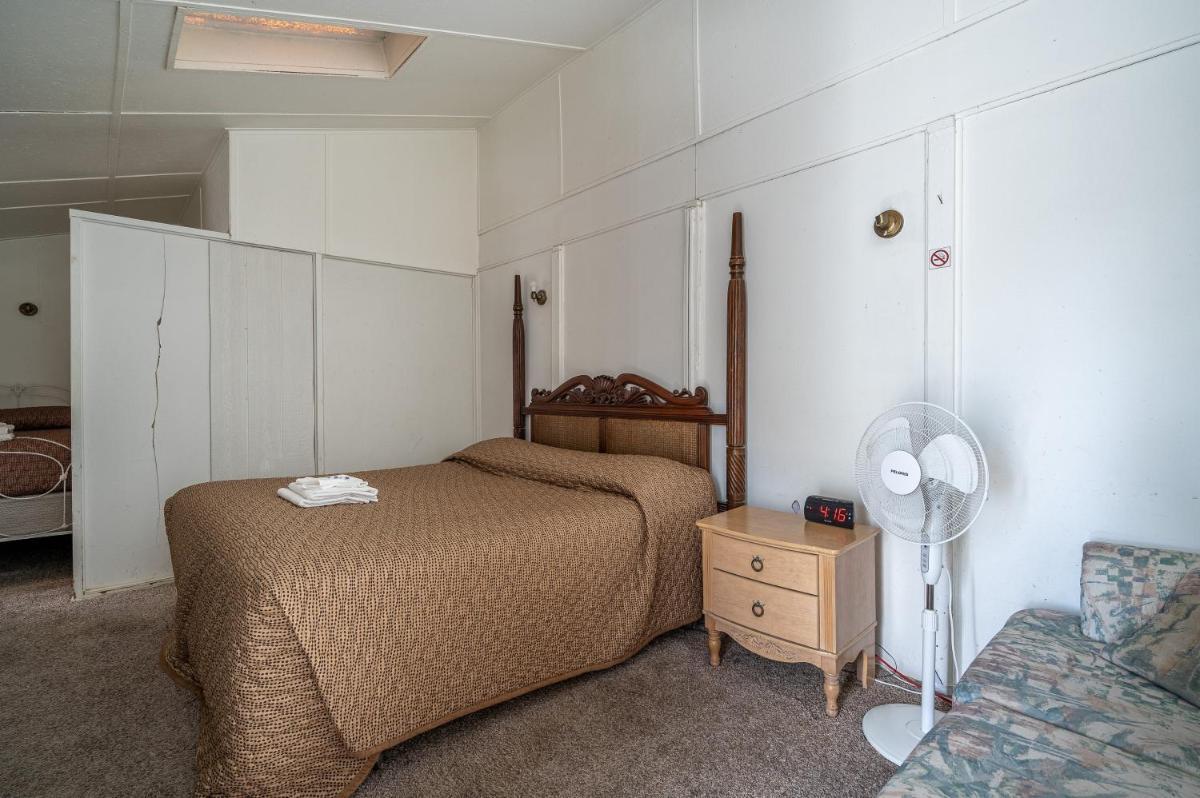 Delight's Hot Springs Resort photo 87