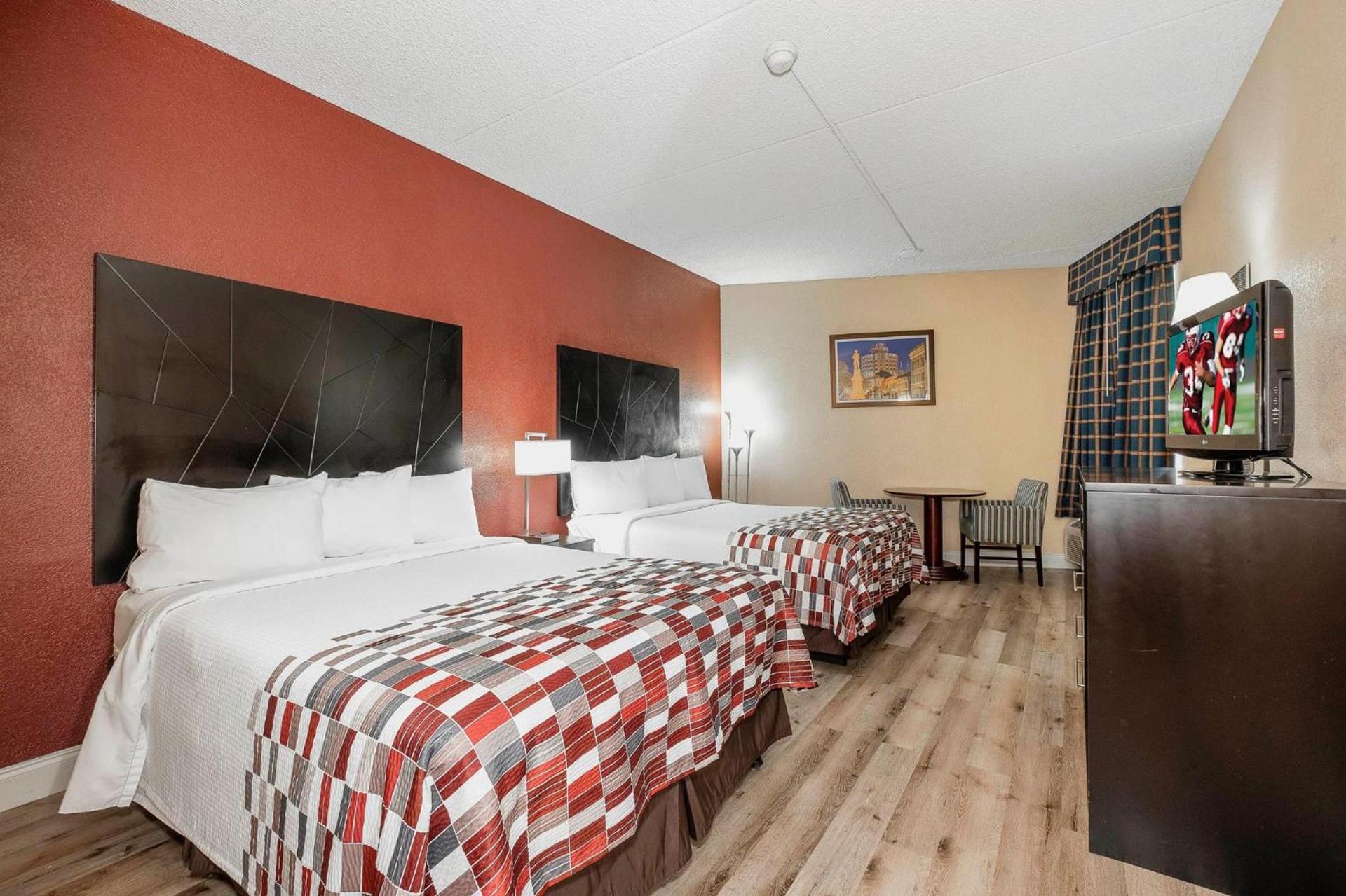 Red Roof Inn & Suites Macon photo 27