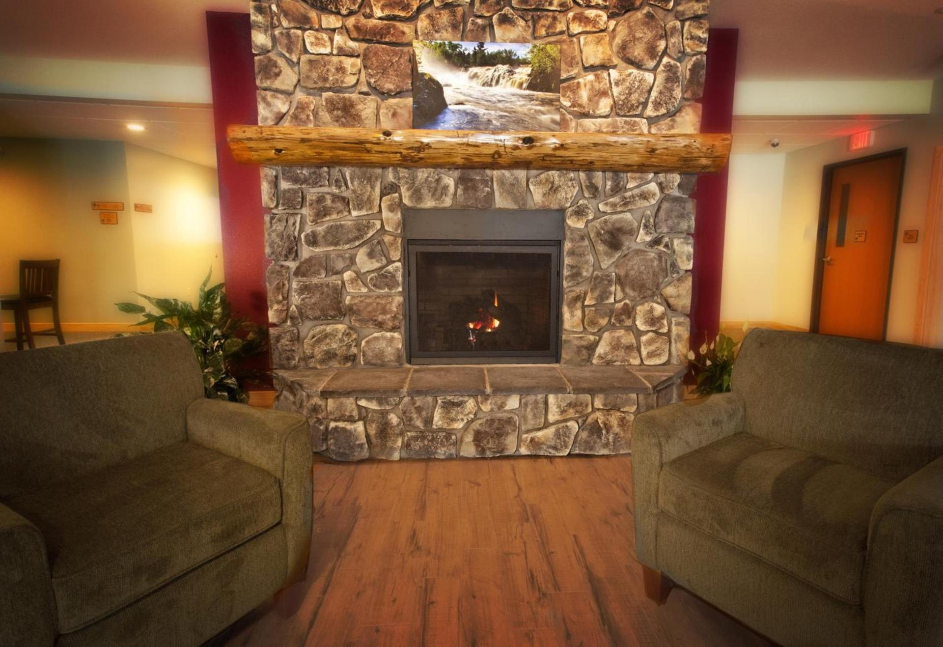 Junction Inn Suites & Conference Center photo 8