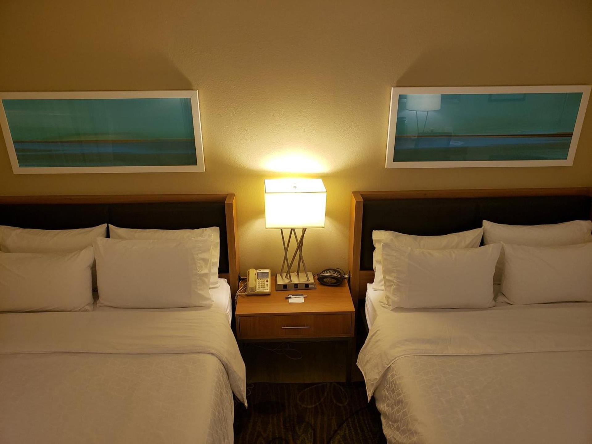 Holiday Inn Express Hotel Pittsburgh-North/Harmarville by IHG photo 43