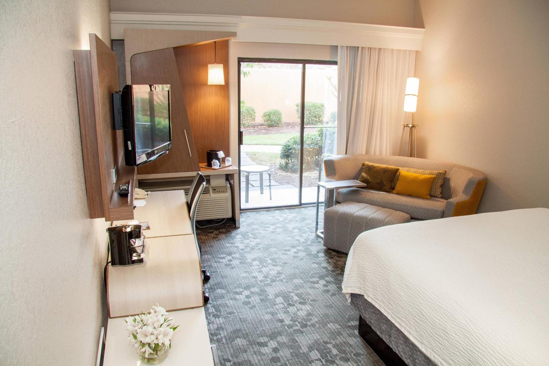 Courtyard by Marriott Rocky Mount photo 9