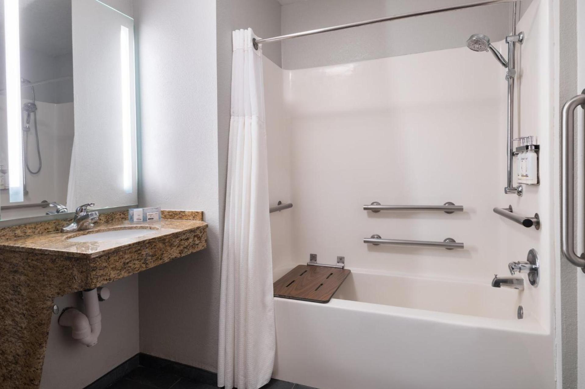 Staybridge Suites Columbus-Dublin by IHG photo 59