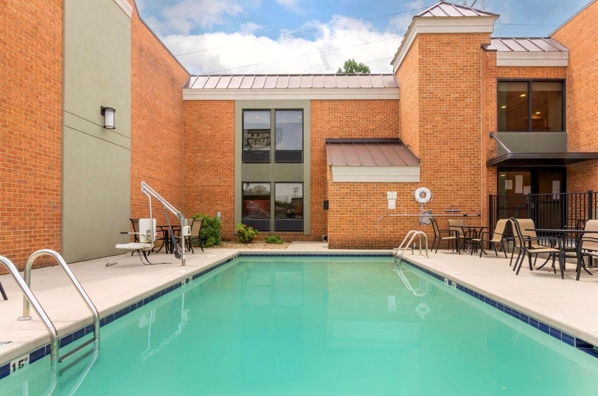 Best Western North Roanoke photo 9