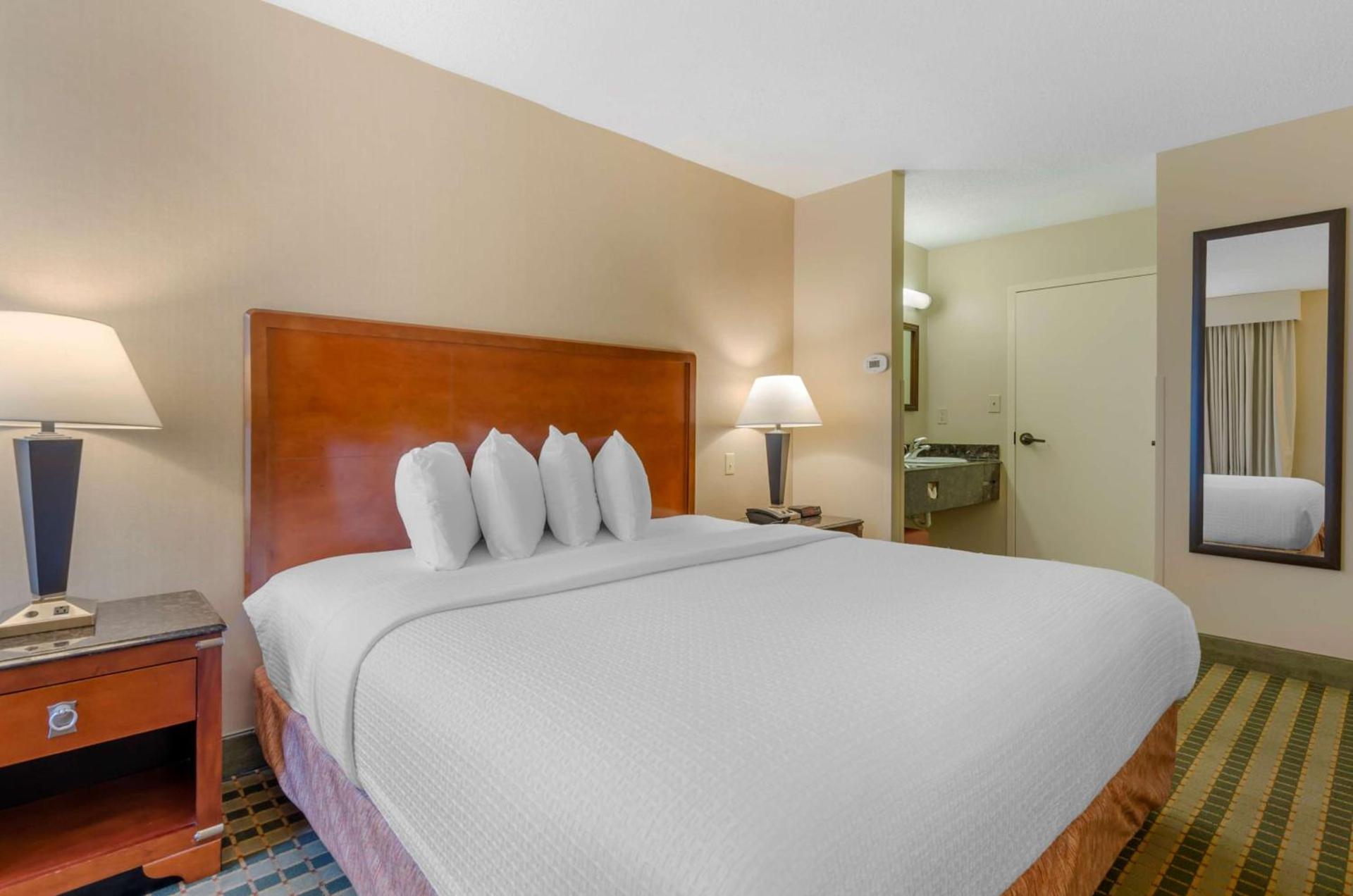 Best Western North Roanoke photo 13
