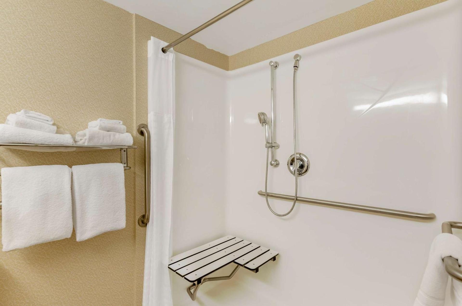 Best Western North Roanoke photo 20
