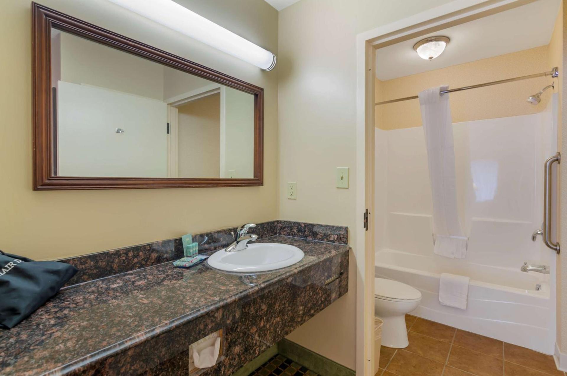 Best Western North Roanoke photo 21