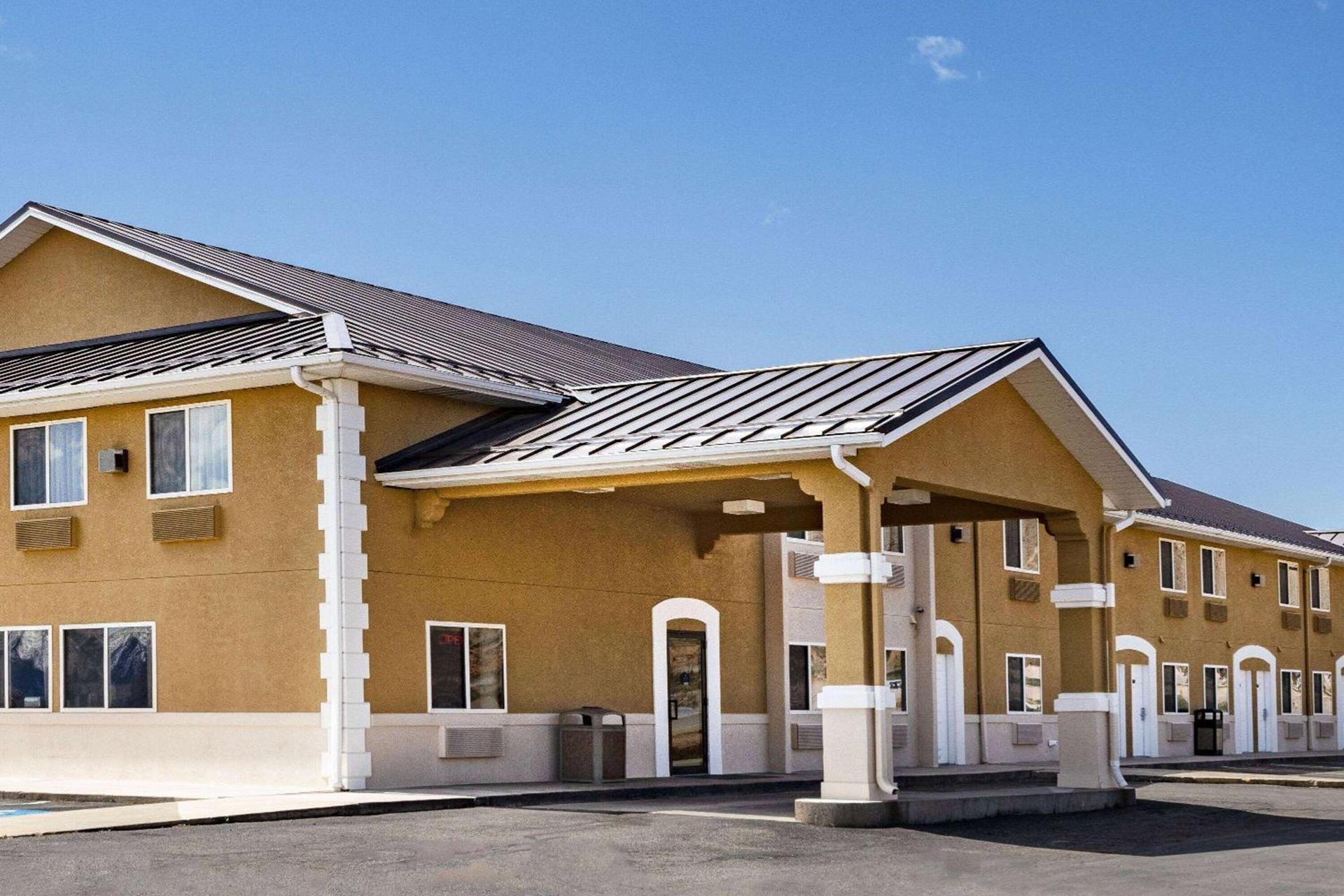 Super 8 by Wyndham Richfield UT photo 6