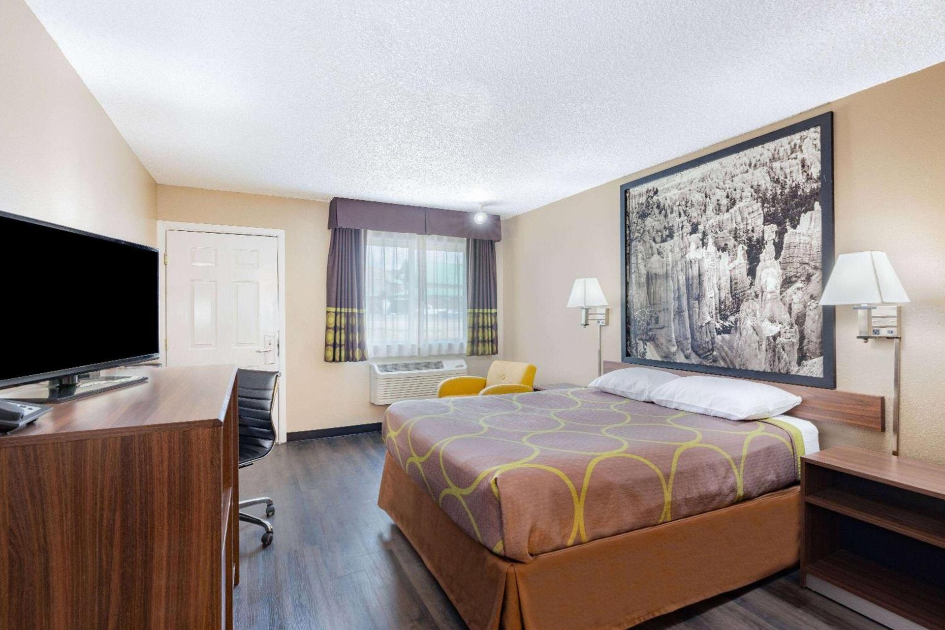 Super 8 by Wyndham Richfield UT photo 11