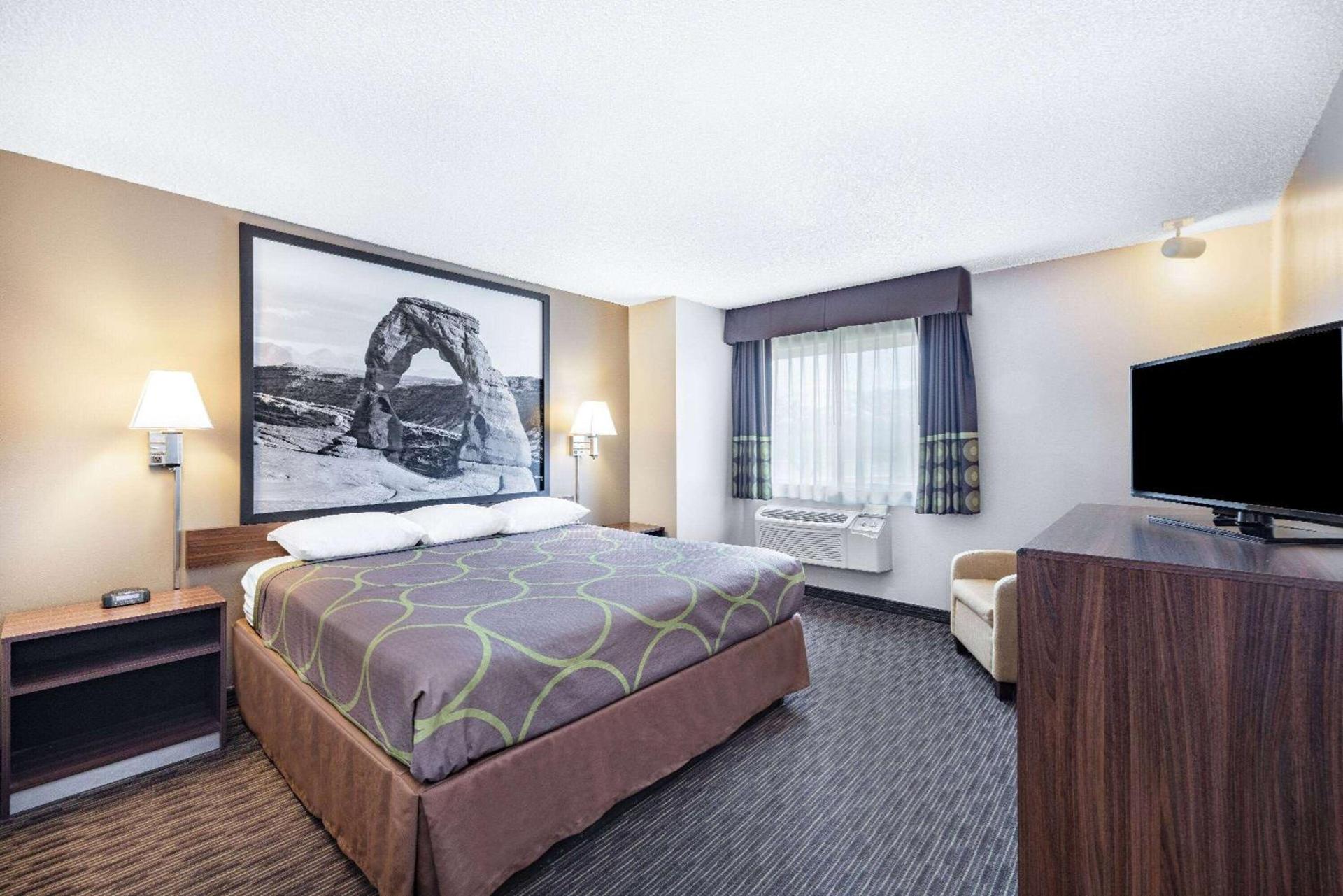 Super 8 by Wyndham Richfield UT photo 18