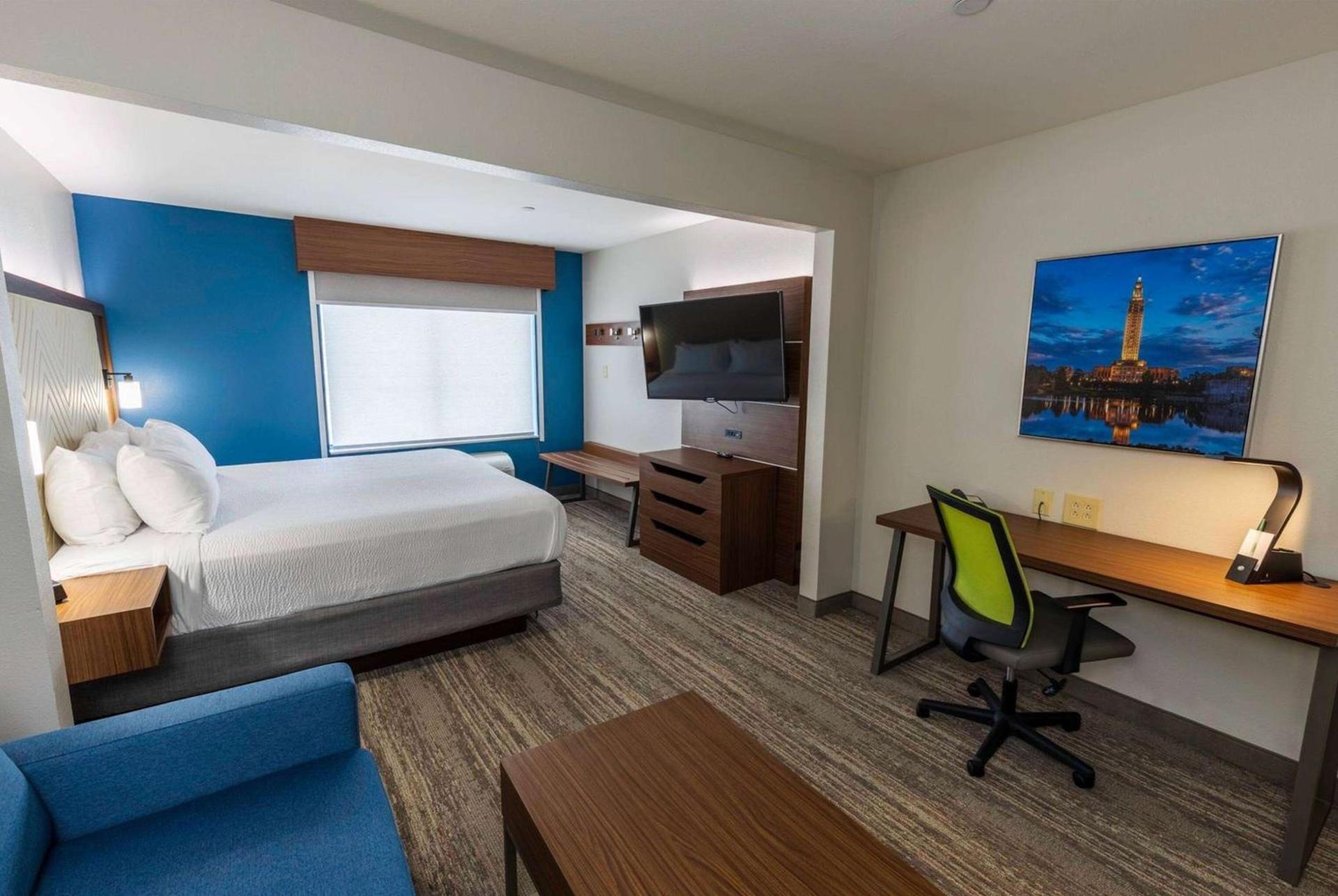 Wingate by Wyndham Lafayette Airport photo 15