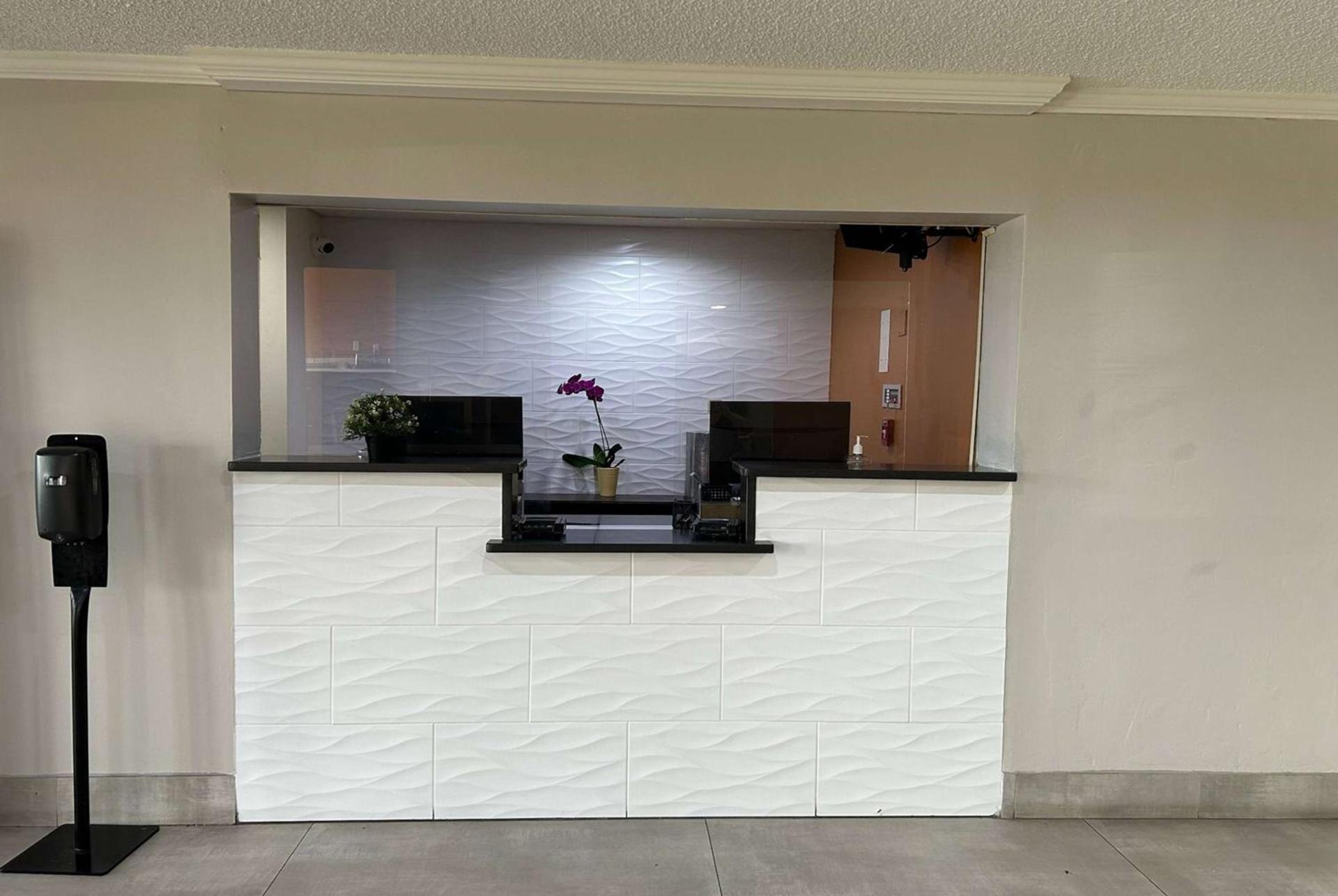 Baymont by Wyndham Orlando South photo 5