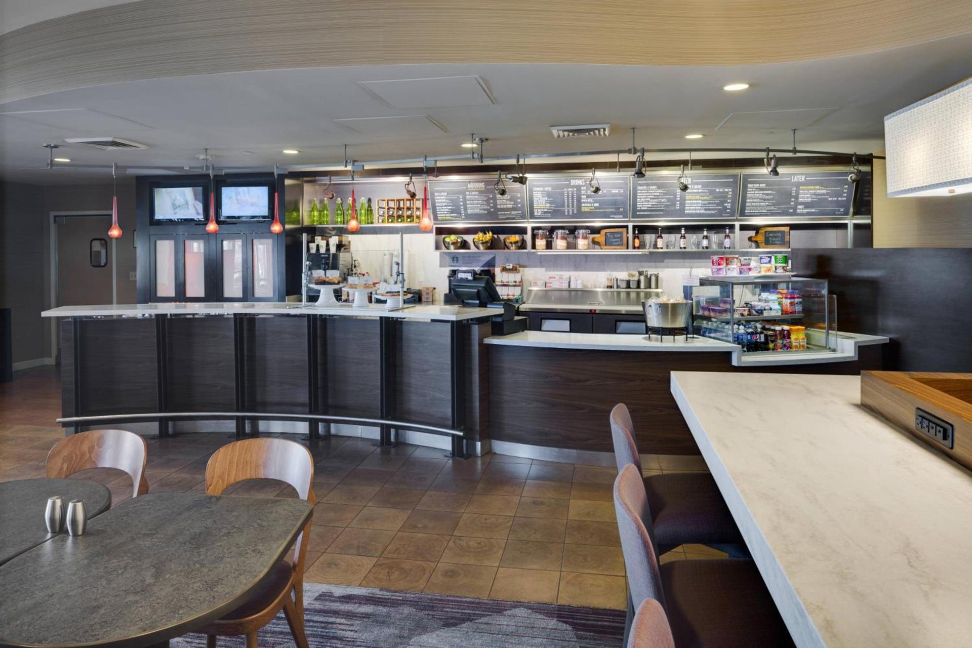 Courtyard by Marriott Providence Warwick photo 33