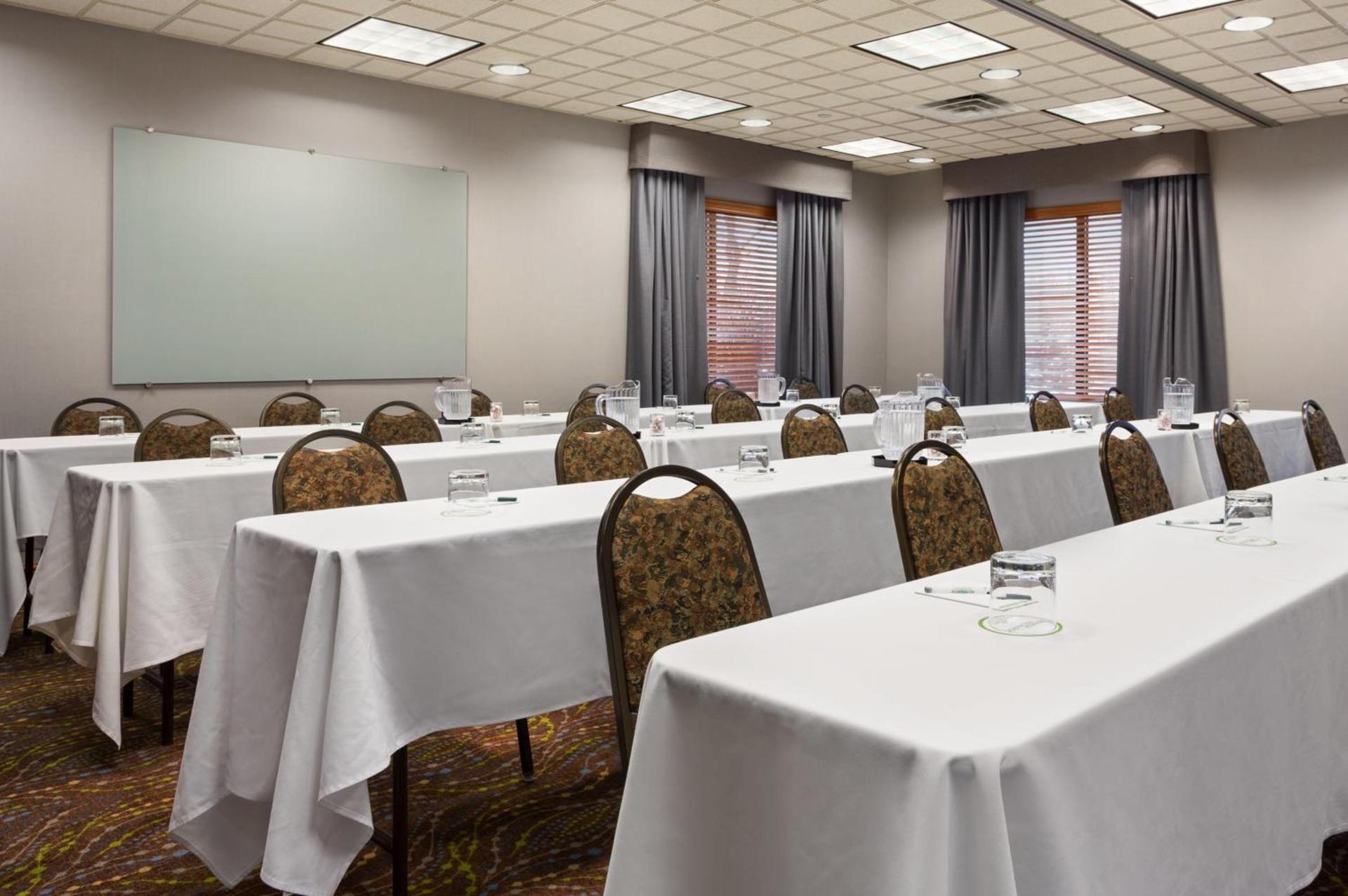 Wingate by Wyndham Sylvania-Toledo photo 82