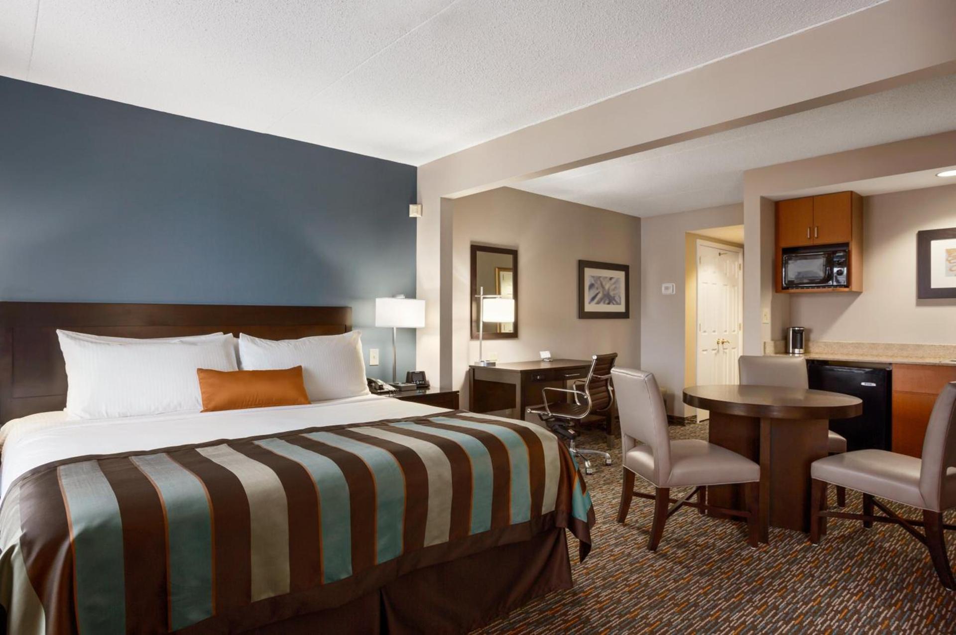 Wingate by Wyndham Sylvania-Toledo photo 92