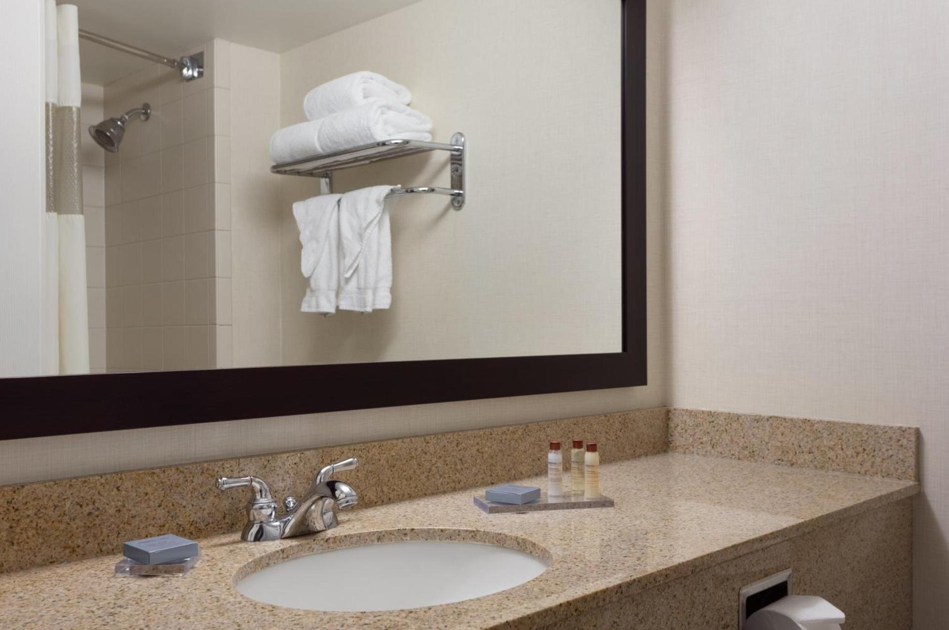 Wingate by Wyndham Sylvania-Toledo photo 87