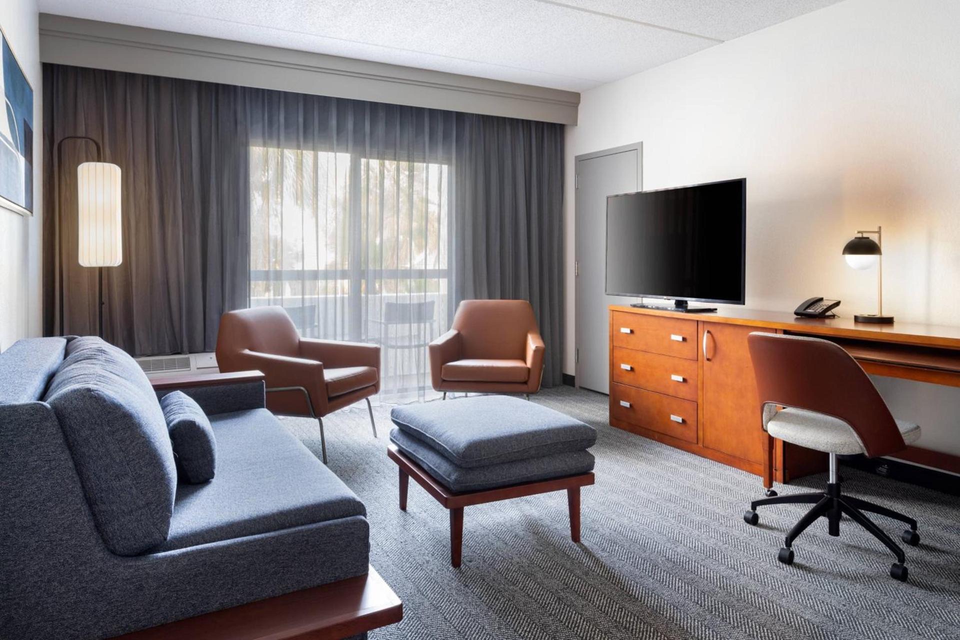 Courtyard Tampa Westshore/Airport photo 13