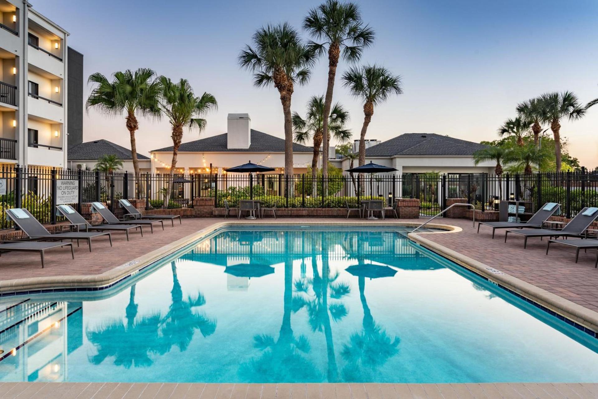 Courtyard Tampa Westshore/Airport photo 2