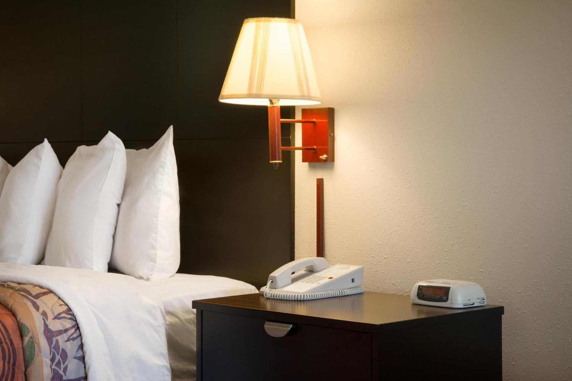 Days Inn by Wyndham Alma photo 17