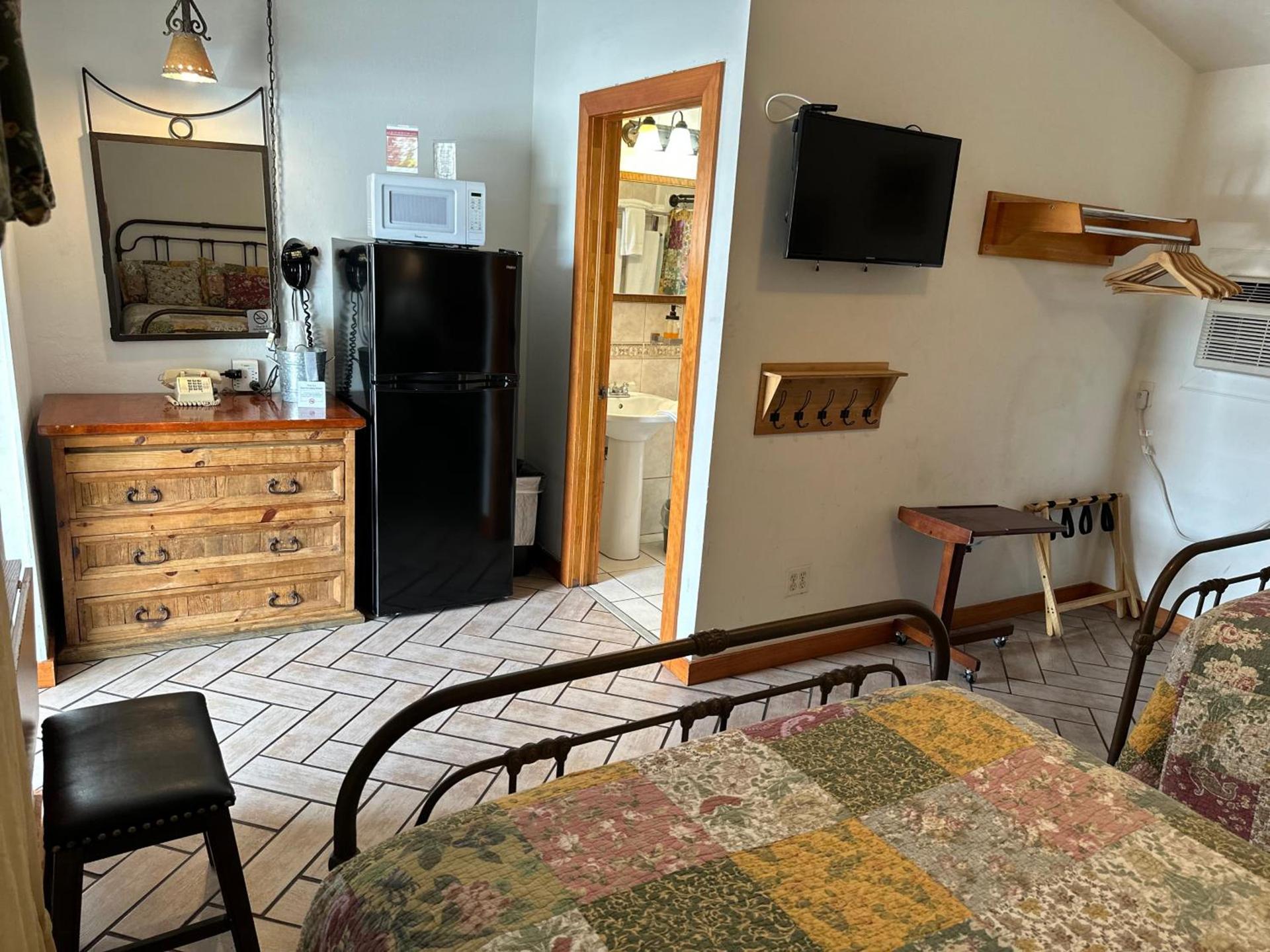 Buffalo Chip's Ranch House Motel photo 15