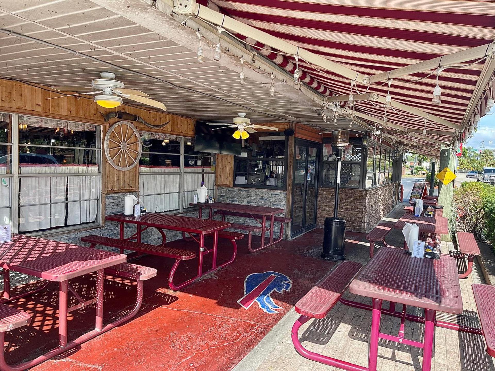 Buffalo Chip's Ranch House Motel photo 33