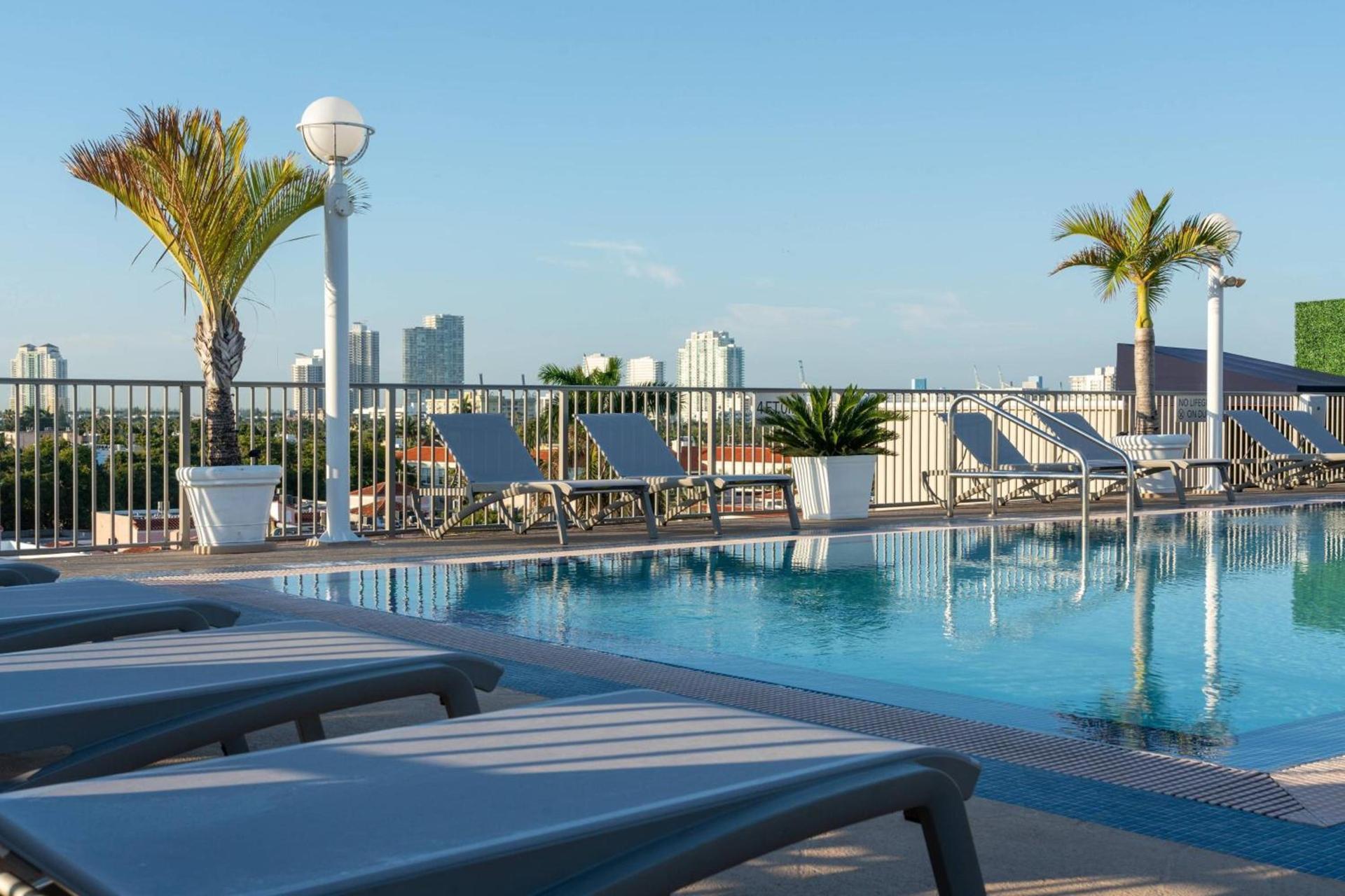 Courtyard Miami Beach South Beach photo 22