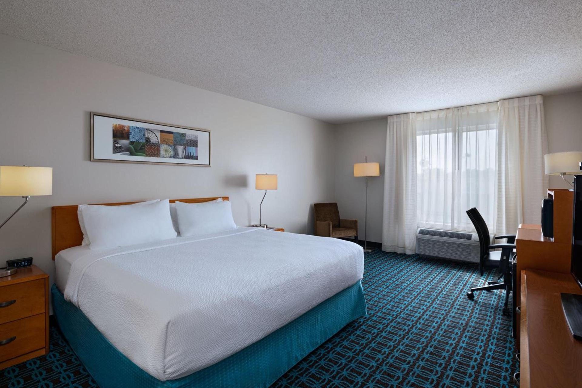 Fairfield Inn and Suites by Marriott McAllen photo 9