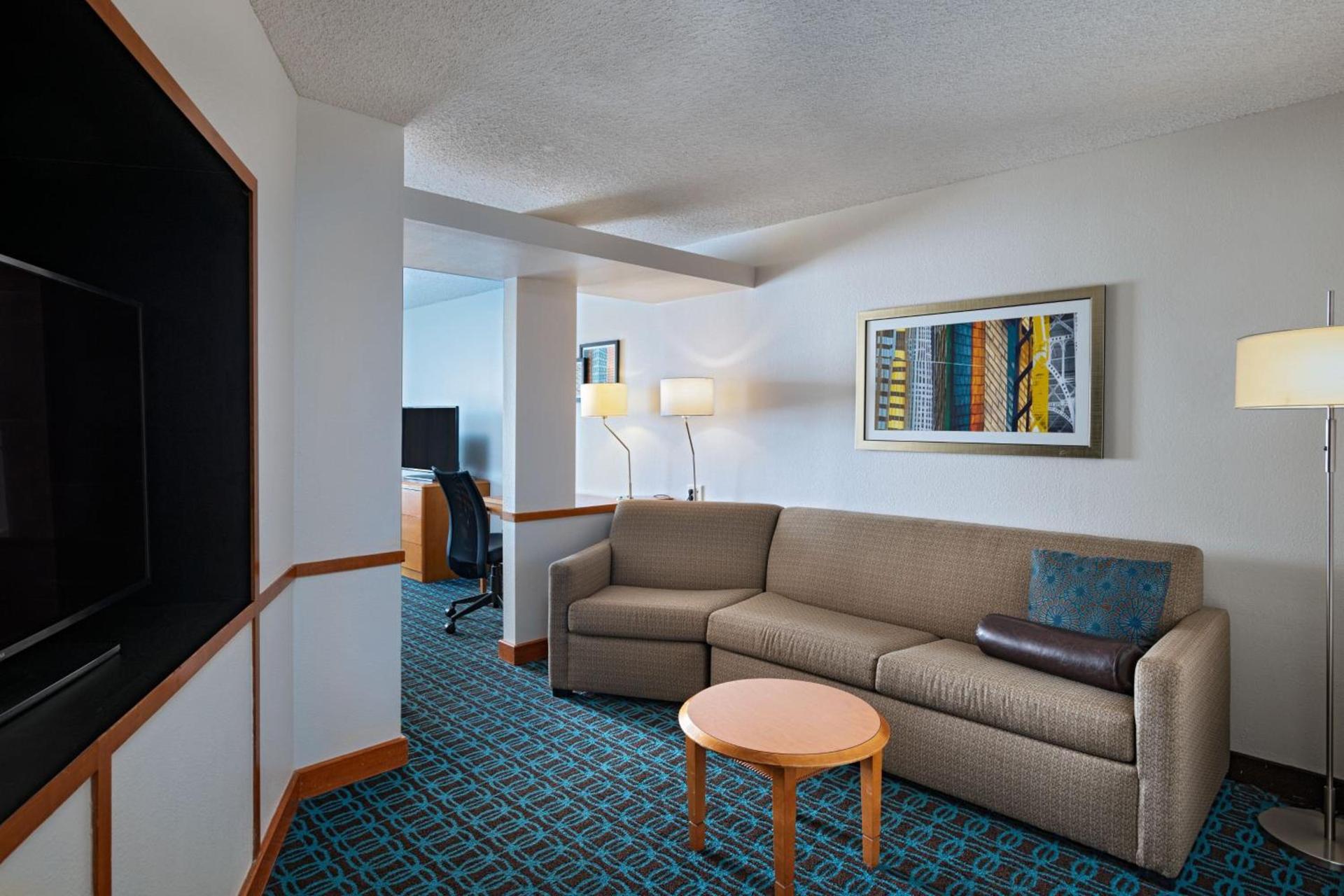 Fairfield Inn and Suites by Marriott McAllen photo 11