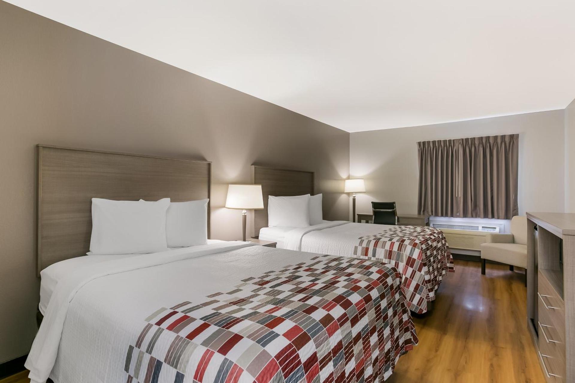 Red Roof Inn Denver photo 13