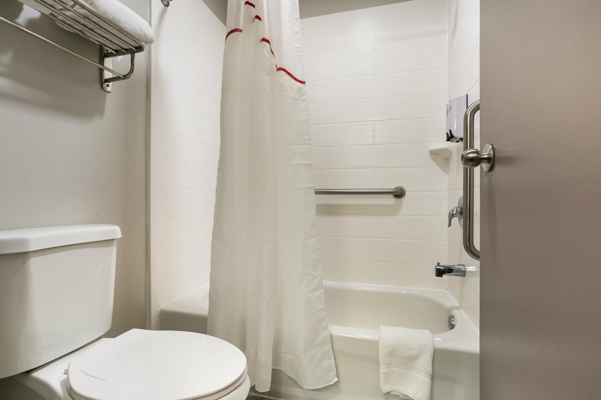 Red Roof Inn Denver photo 22