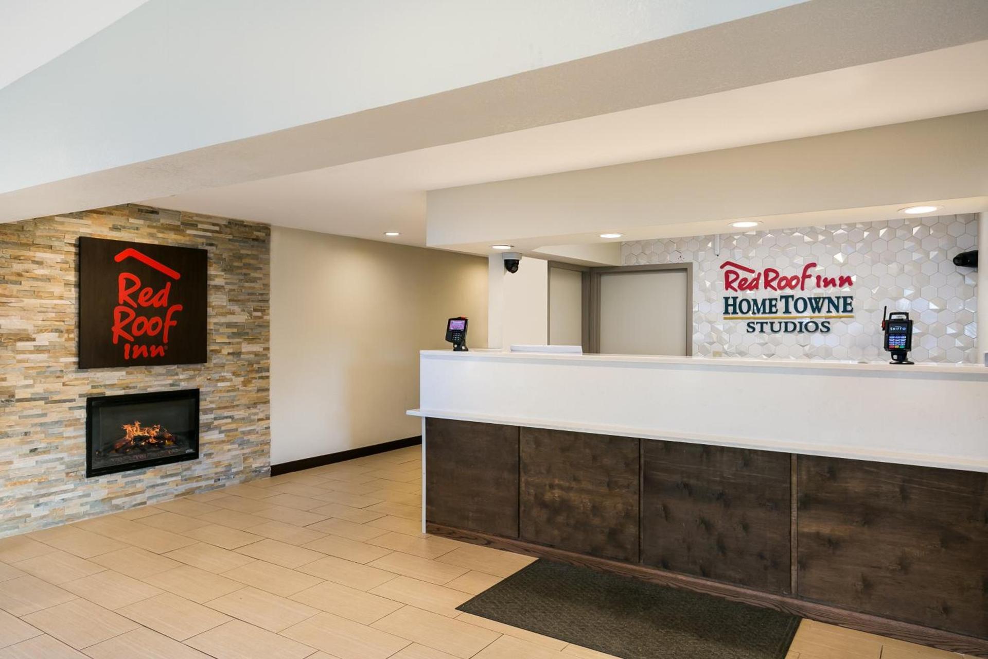HomeTowne Studios by Red Roof Denver, PA photo 6