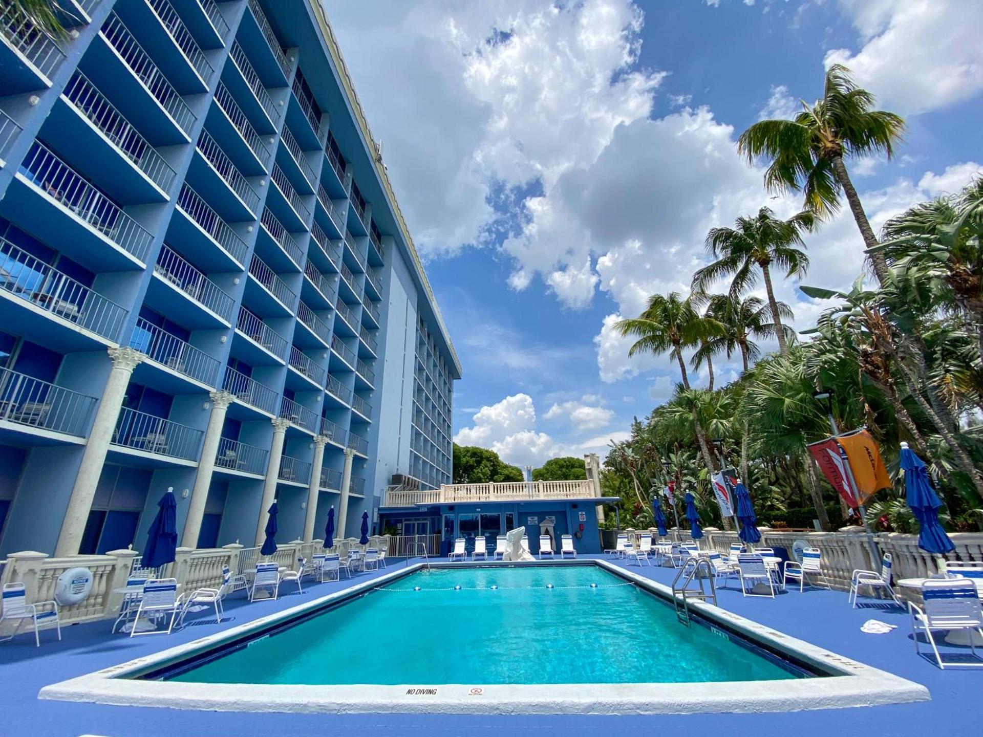 Stadium Hotel photo 2