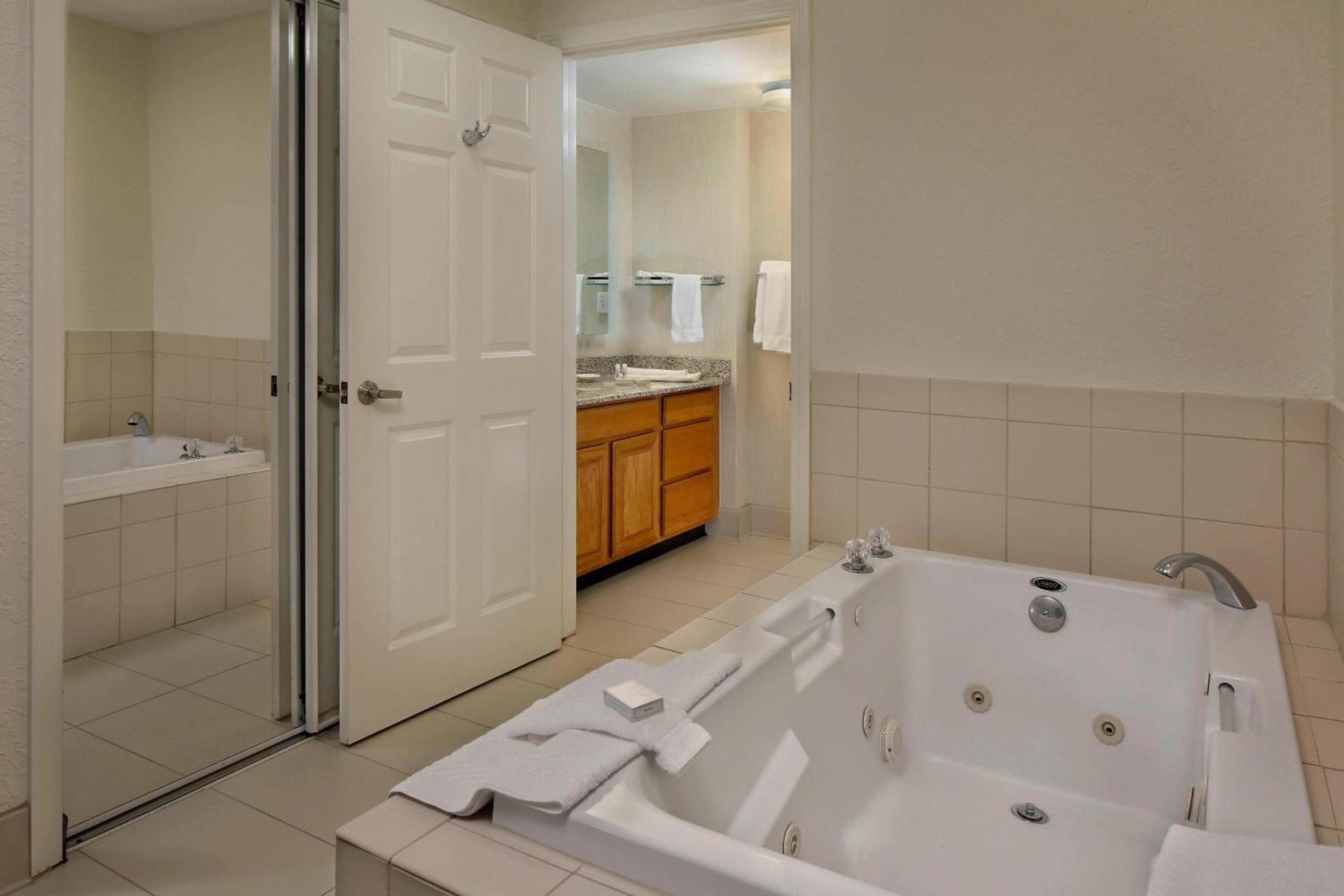 Residence Inn Danbury photo 8
