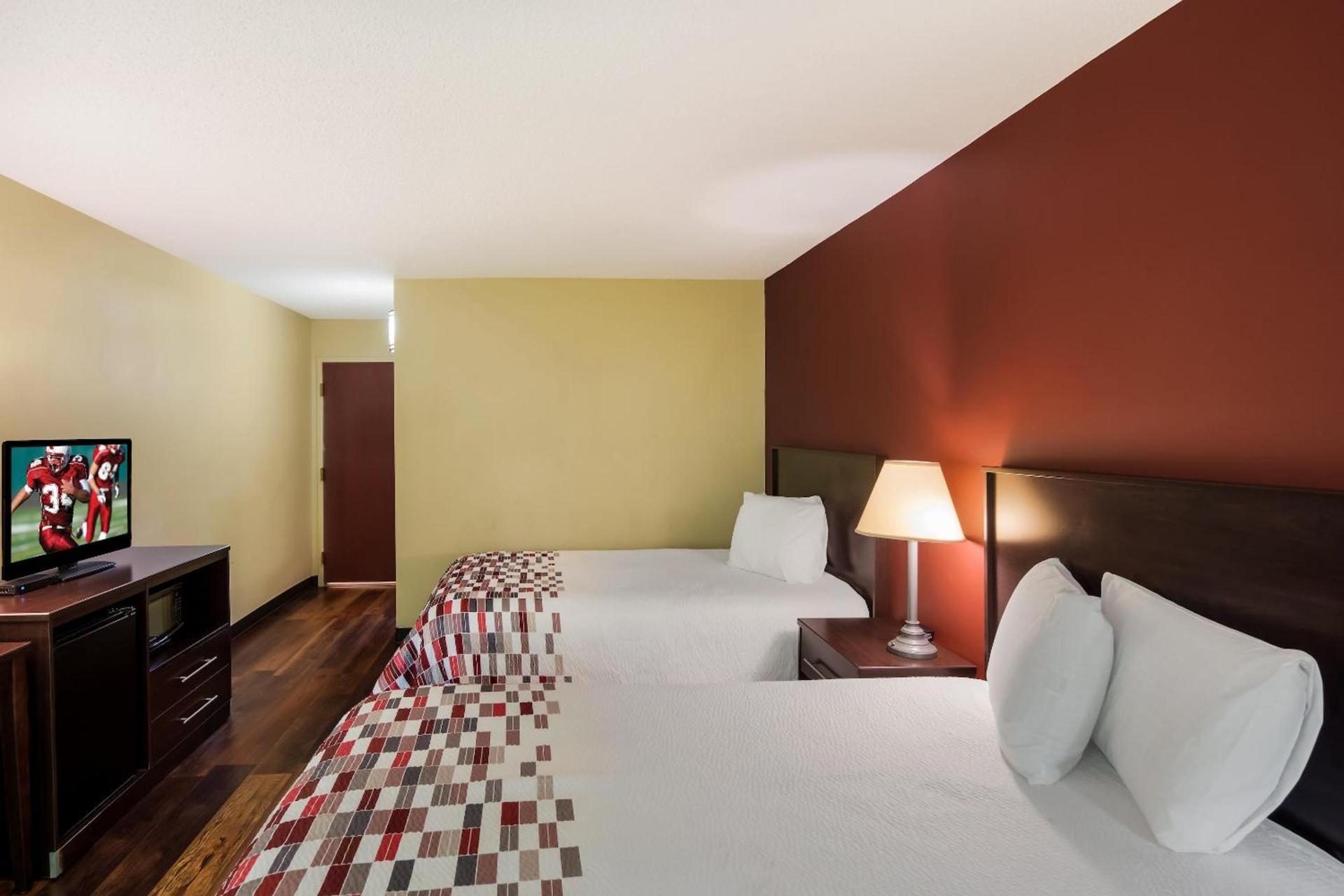 Red Roof Inn Hendersonville photo 13