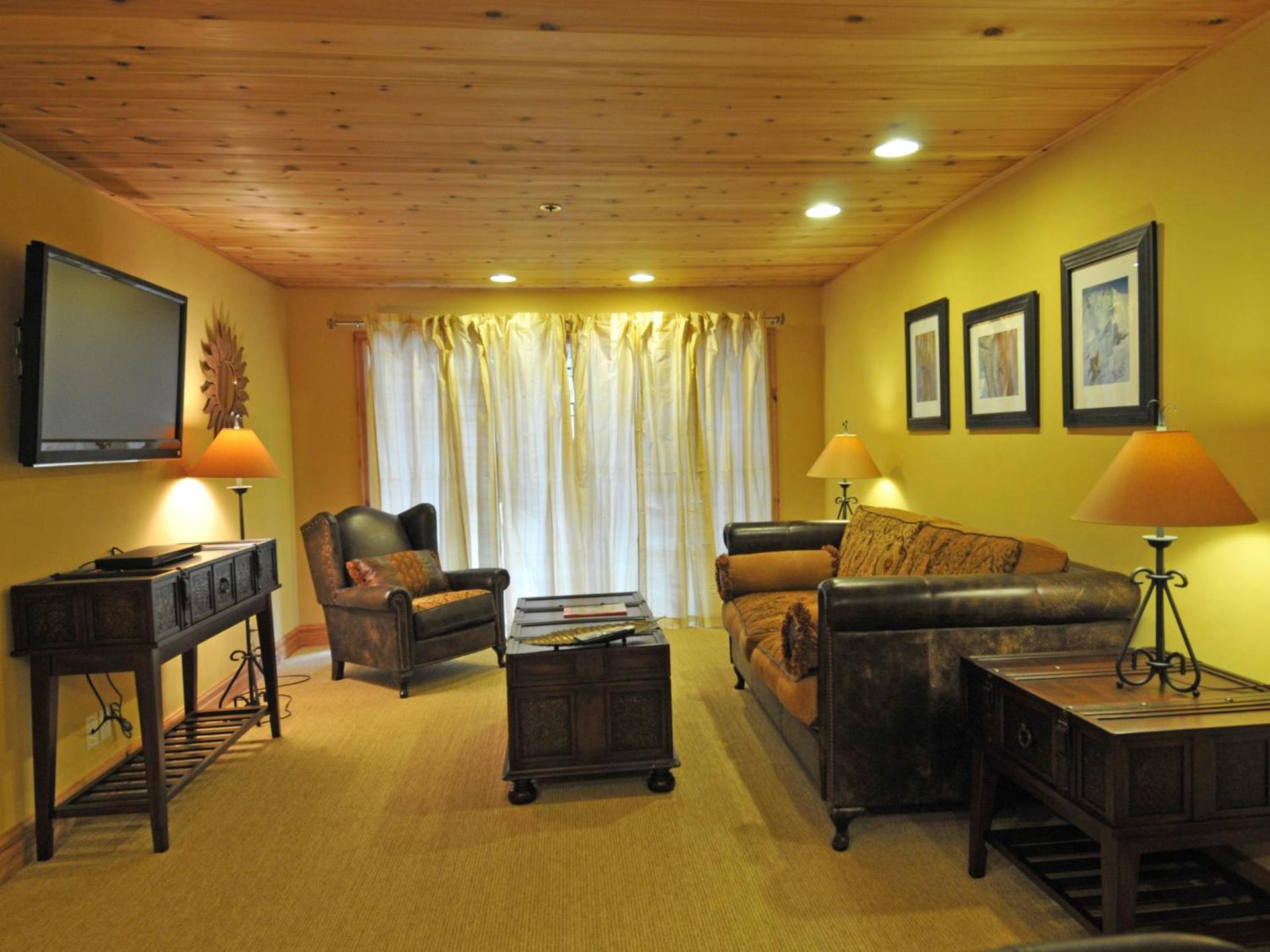 Treasure Mountain Inn photo 44