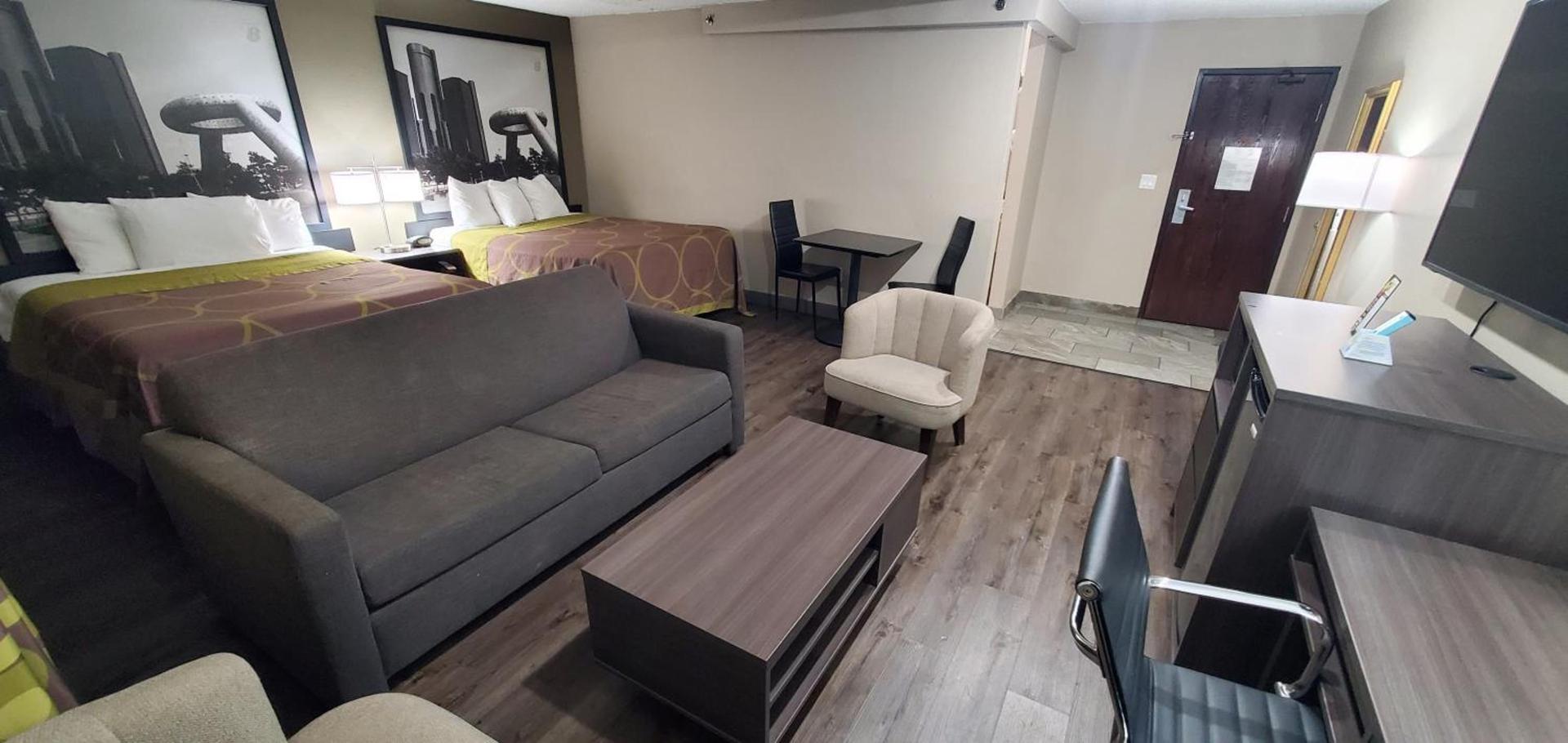Super 8 by Wyndham Sterling Heights/Detroit Area photo 7