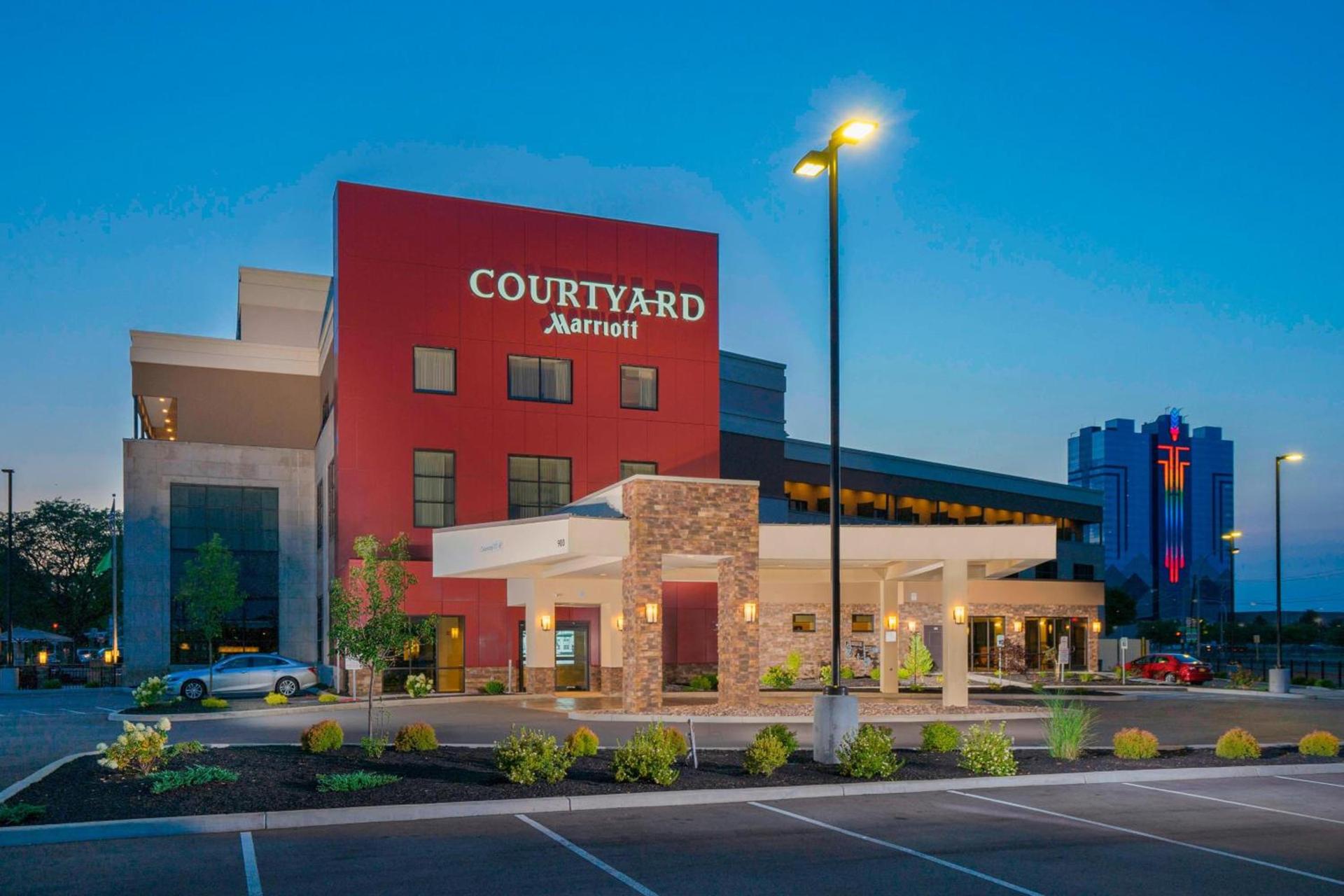 Courtyard by Marriott Niagara Falls, USA photo 1