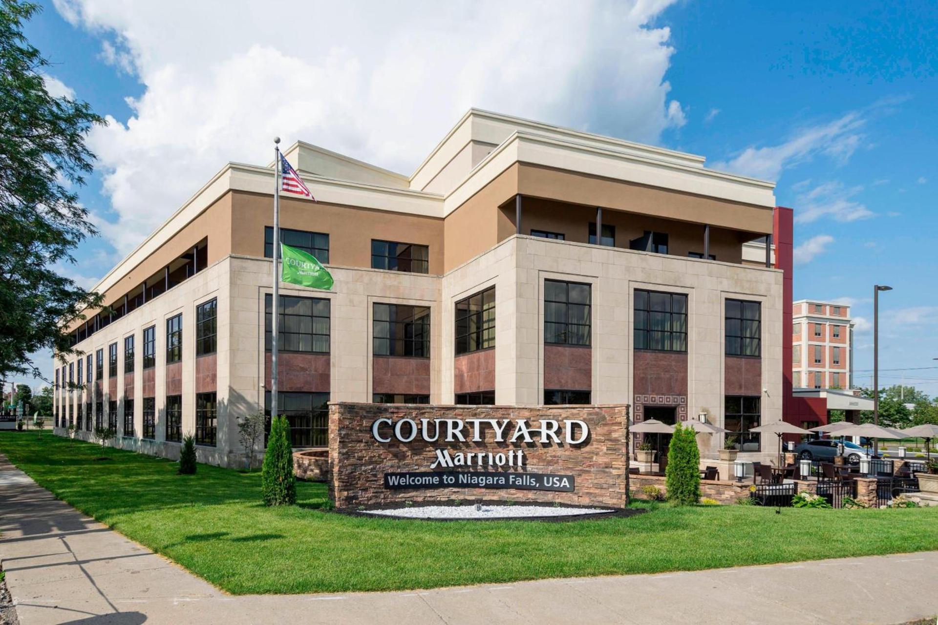Courtyard by Marriott Niagara Falls, USA photo 2