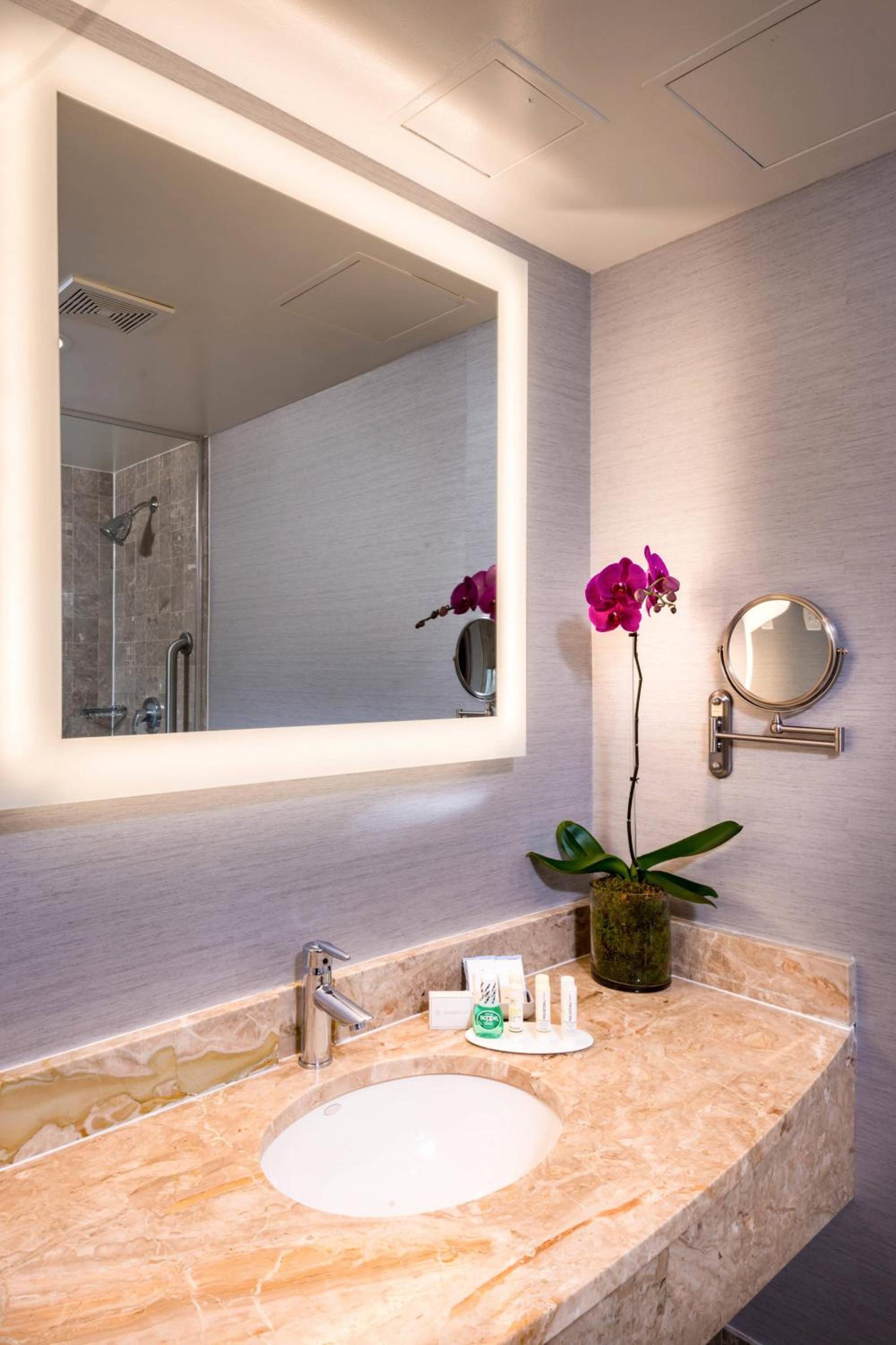 Fairfield By Marriott New York Manhattan Times Square photo 15