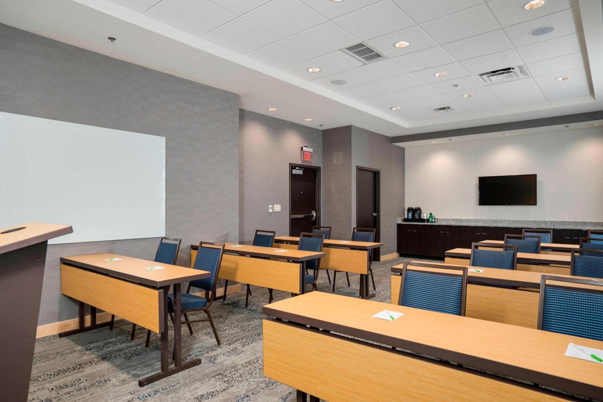 Courtyard by Marriott Niagara Falls, USA photo 42