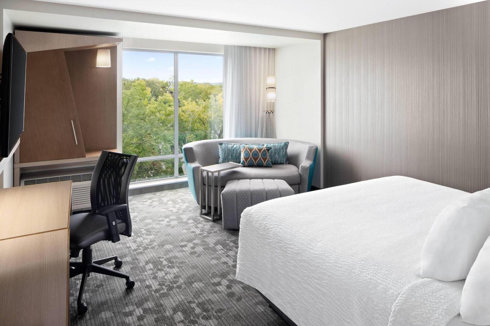 Courtyard by Marriott Albany Troy/Waterfront photo 6
